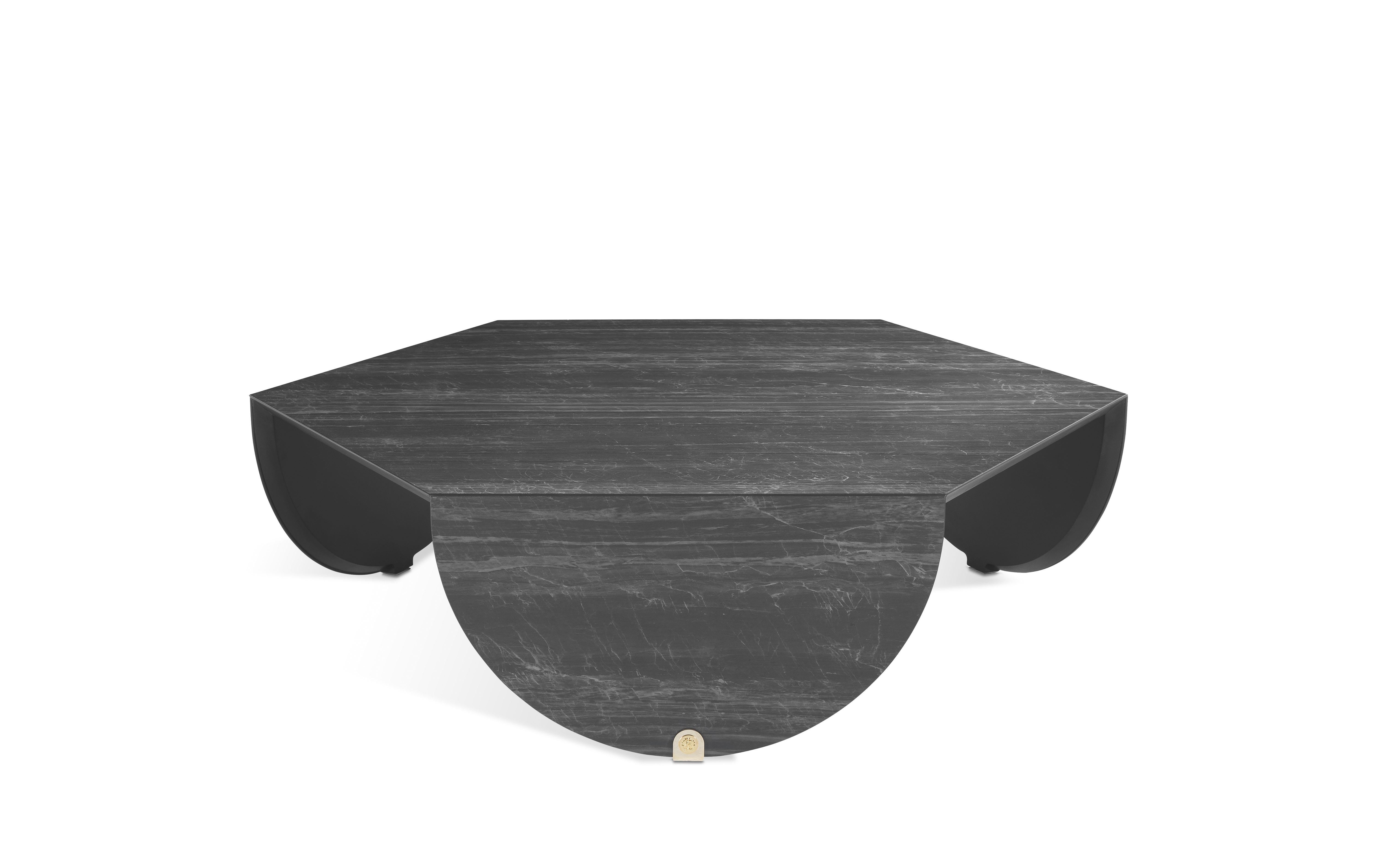 Realized thanks to a complex process of the craftsmanship of the porcelain stoneware, the Inagua table stands out for the hexagonal shape of the top that contrasts with the curved lines of the legs lending a special dynamism to the whole. Available