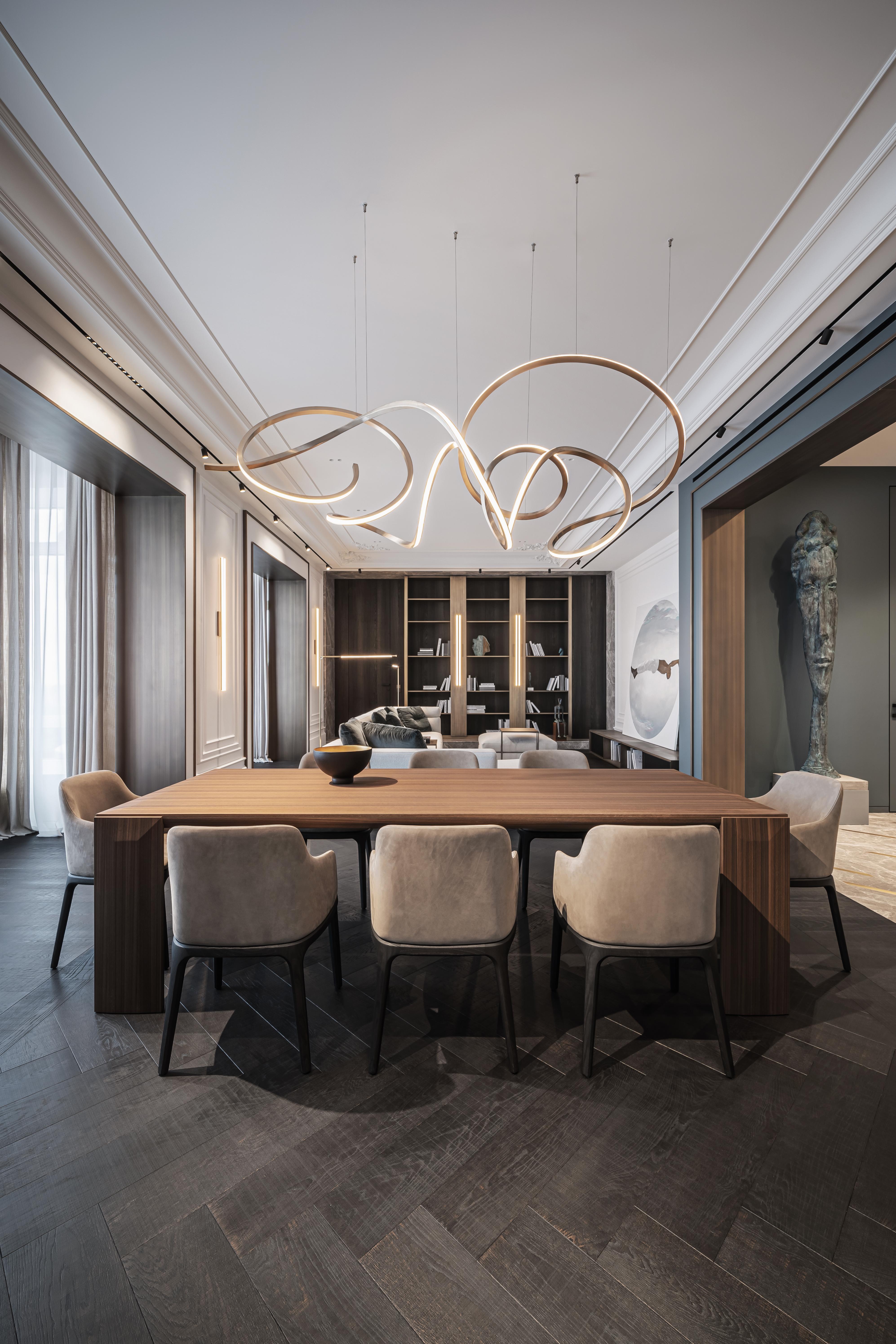 Lampadario Inari di Cameron Design House
Dimensioni: D. 80 x L. 210 x H. 80 cm
Materiali: Ottone lucido.

Disponibile in diverse finiture metalliche. Contattateci.

Ispirato al lago Inari in Finlandia, il lampadario Inari porta avanti la nostra