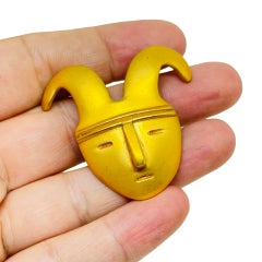 INCA vintage signed matte gold tone designer brooch