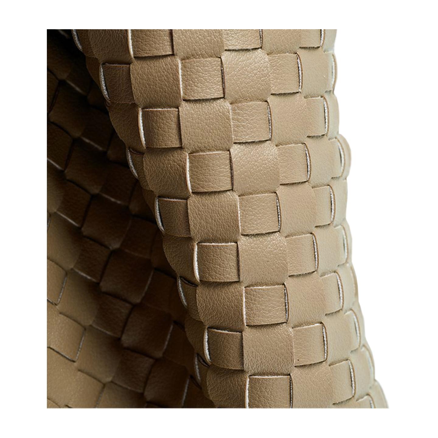 „Incandescenza“-Stuhl, achtteilig, Bronze, gewebtes Leder, TailorMade, Istanbul (Handgefertigt) im Angebot