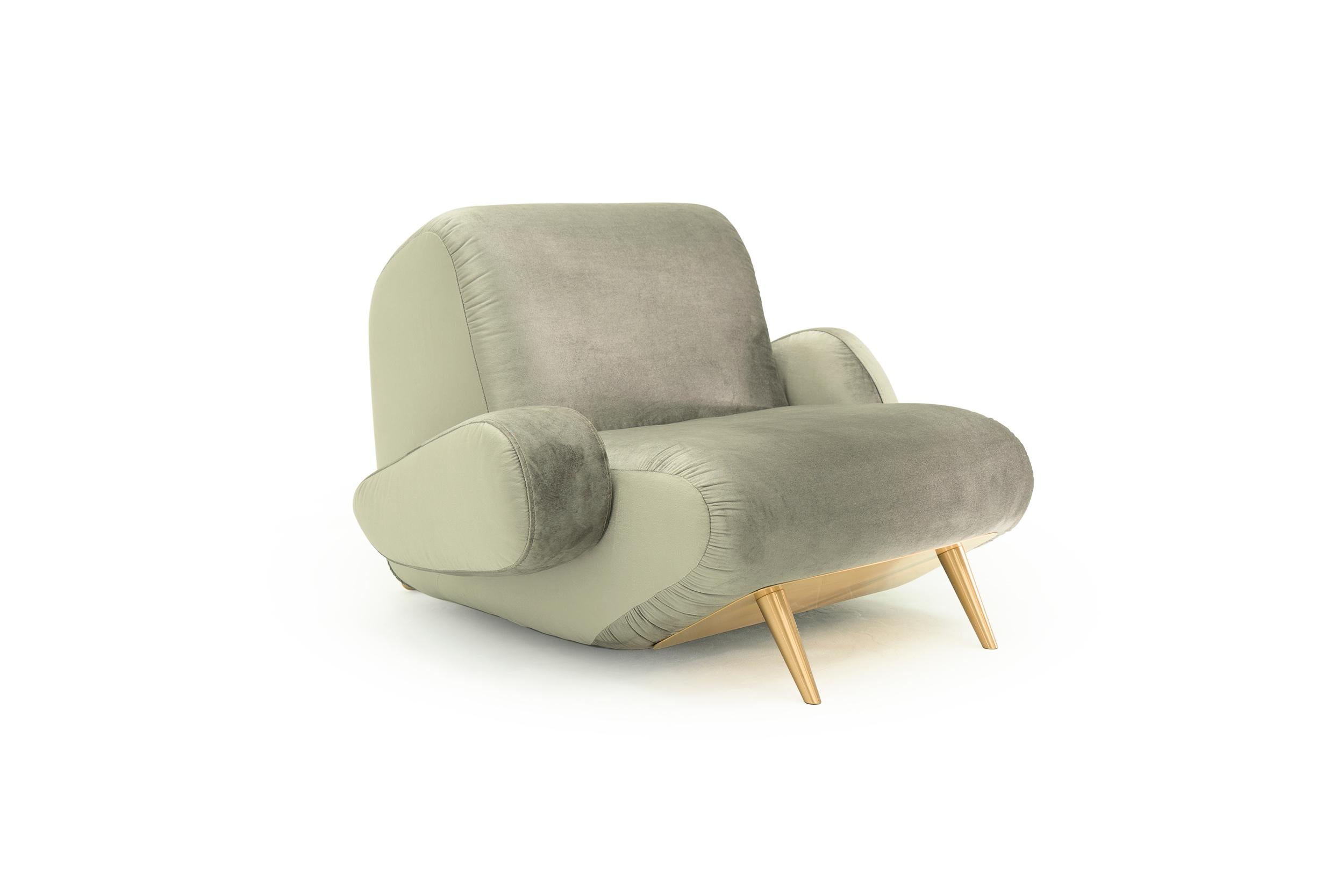 Inception armchair, 21st century large velvet and brass contemporary armchair

A pure and distinctive contour of the inception armchair is supported by self-sufficient asymmetrical details. From each its side one can observe diversity and balanced