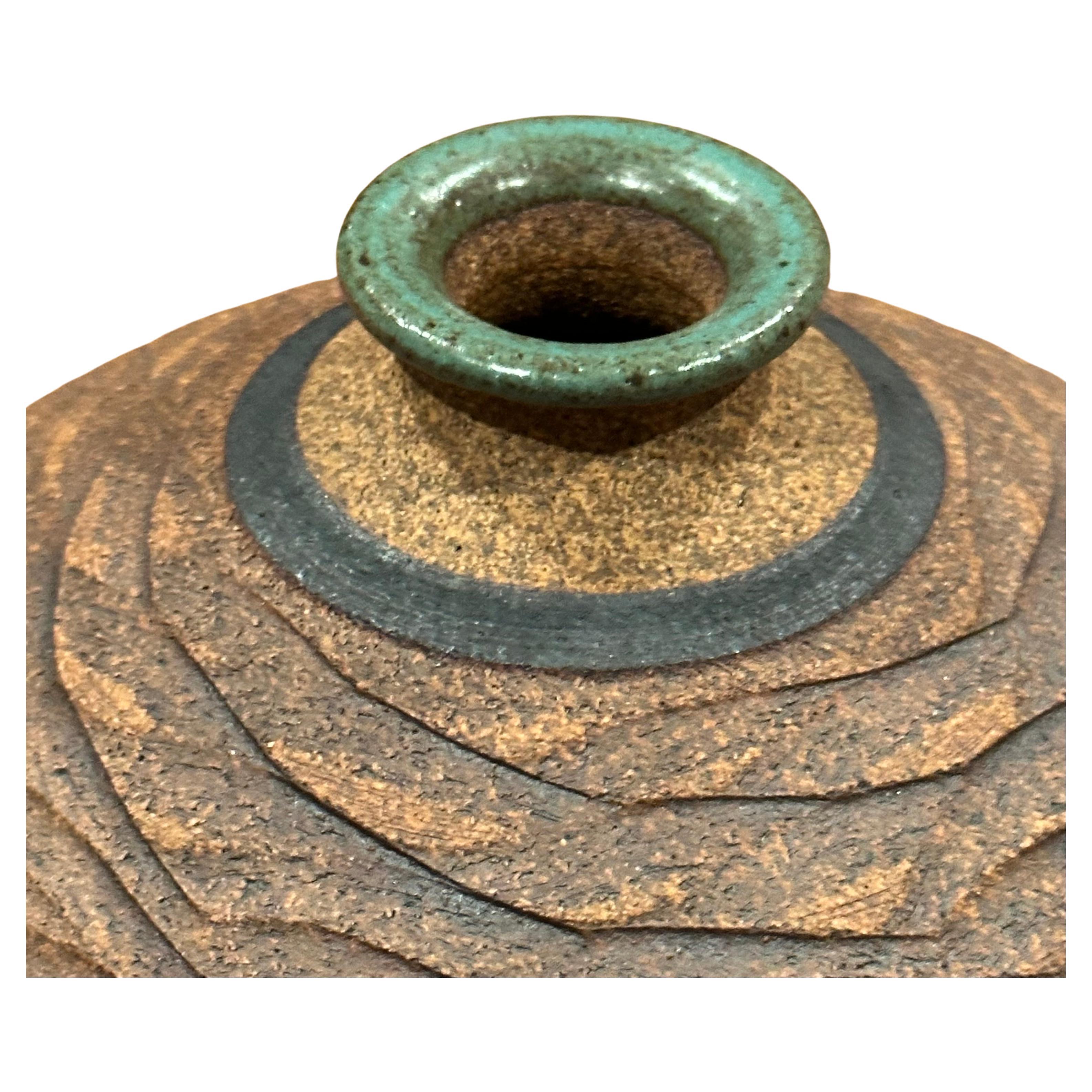 Incised California Studio Pottery Stoneware Weed Pot / Vase by Steve Dominguez In Good Condition In San Diego, CA