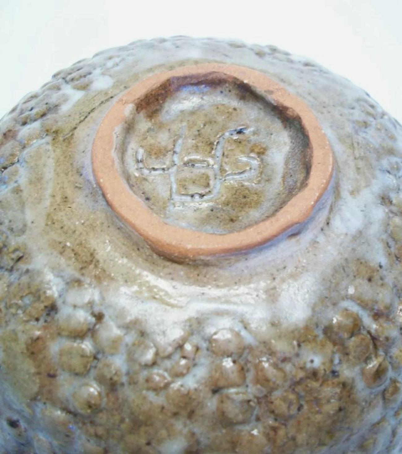 Bol incisé et émaillé en Studio Pottery - Formé à la main - Signé - Fin du 20th Siècle en vente 1