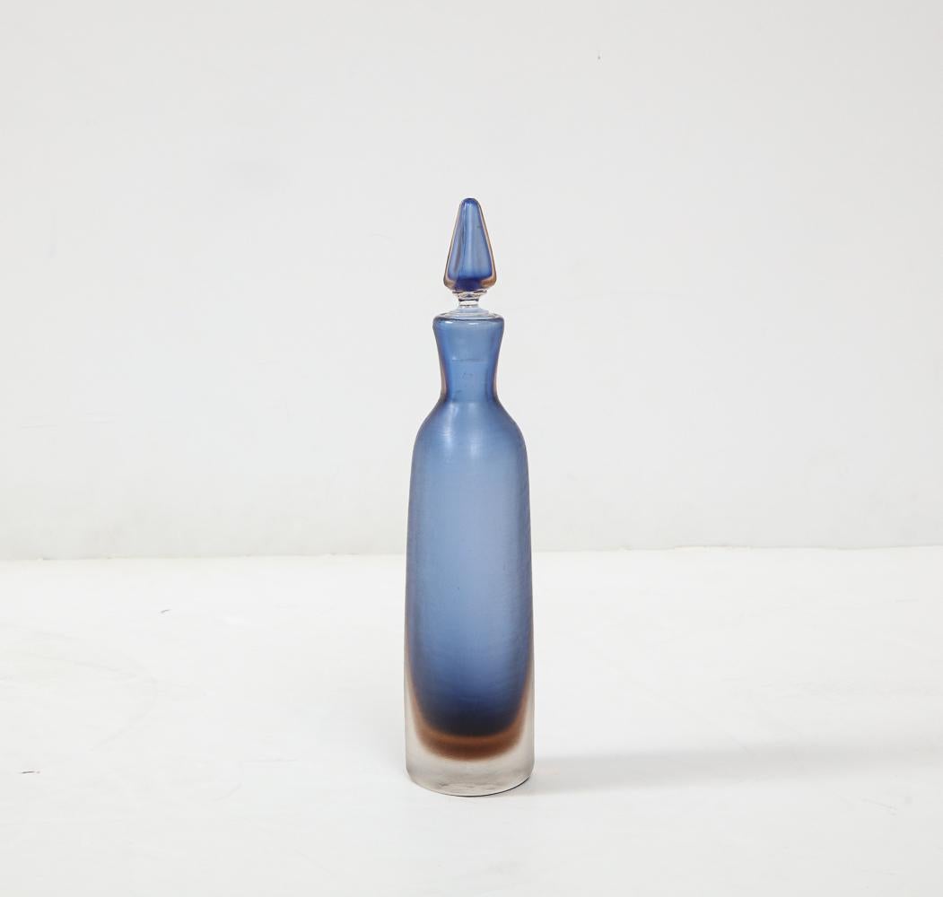 Inciso Glass Bottle with Stopper by Paolo Venini In Good Condition For Sale In New York, NY