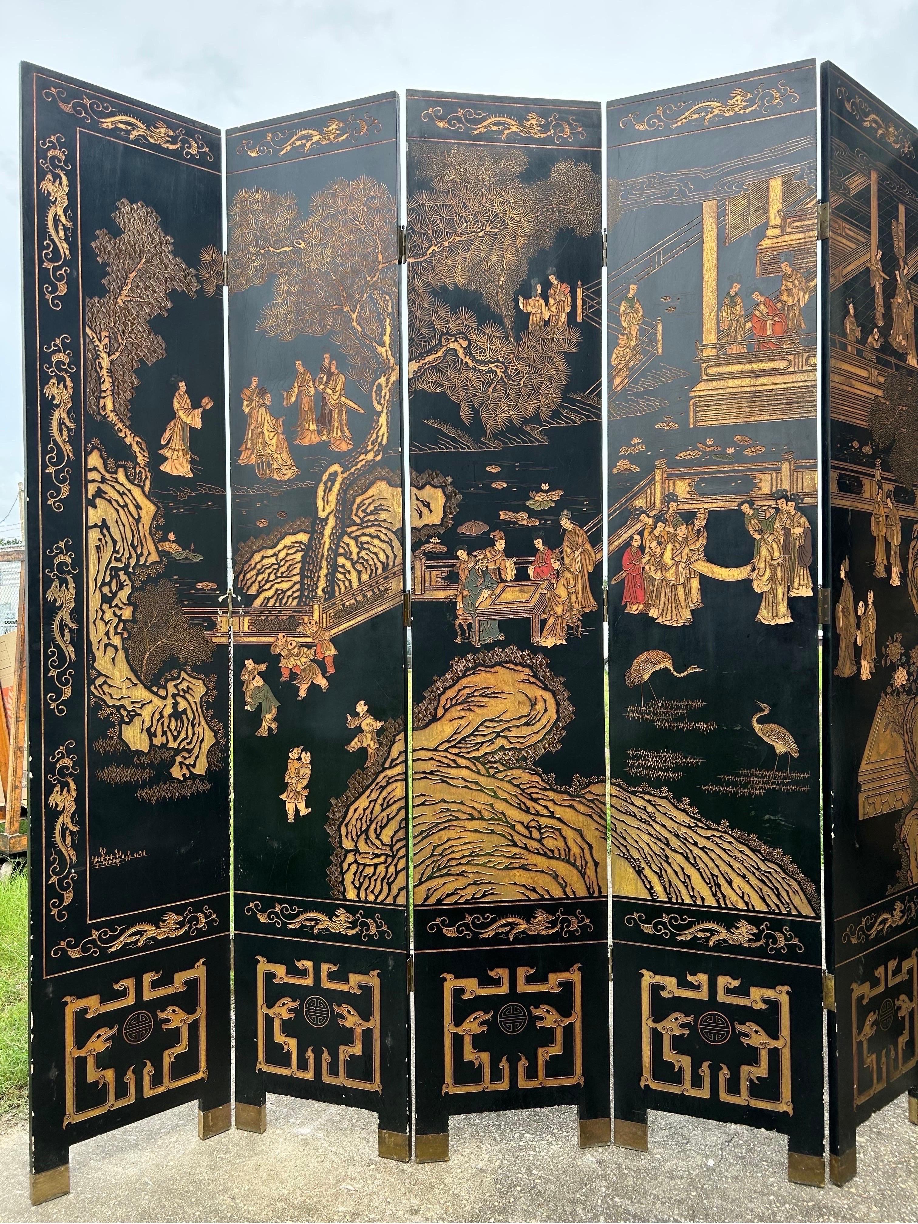 Incredible 18’ wide 12 panel lacquered chinoiserie screen For Sale 8