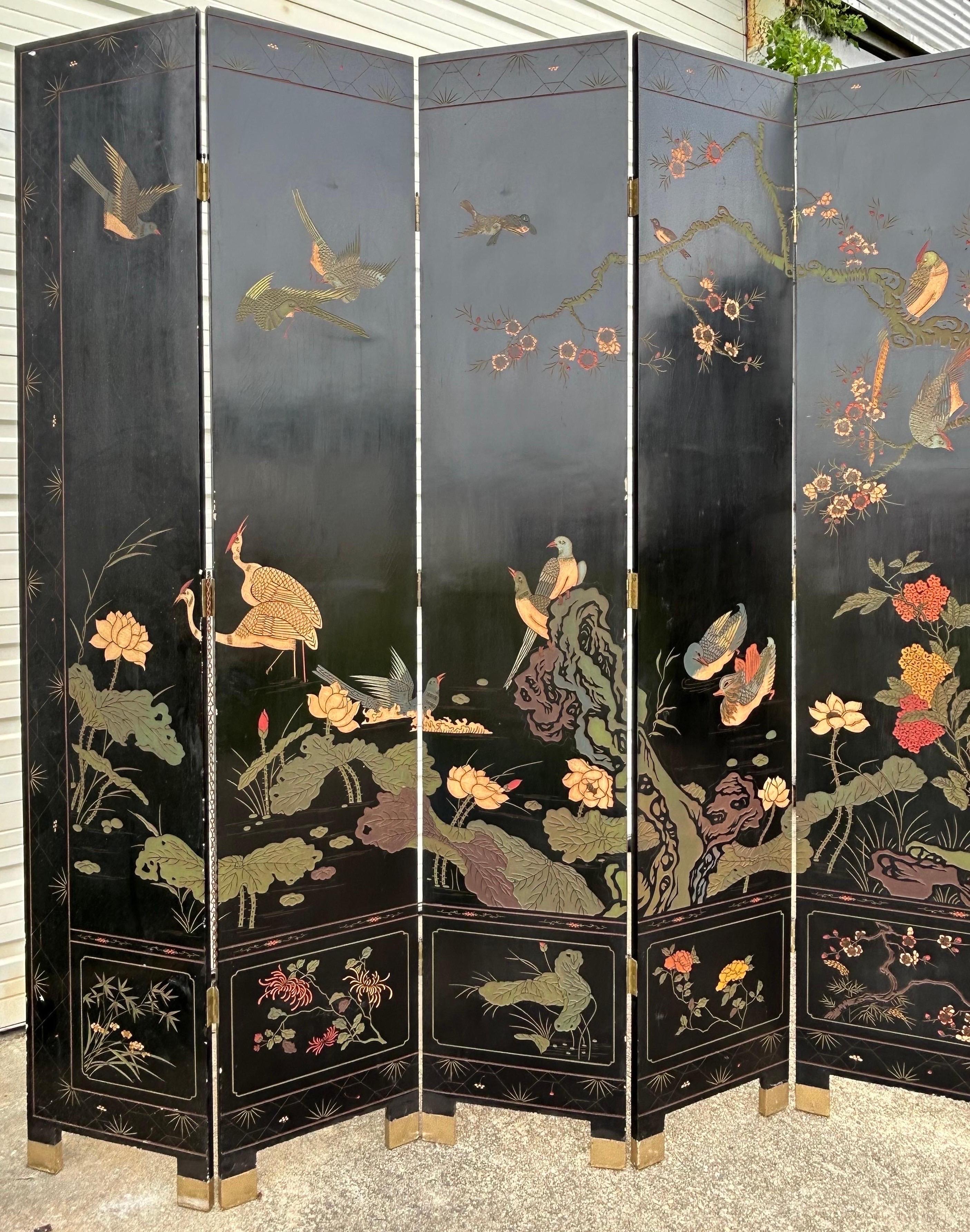 Incredible 18’ wide 12 panel lacquered chinoiserie screen For Sale 12