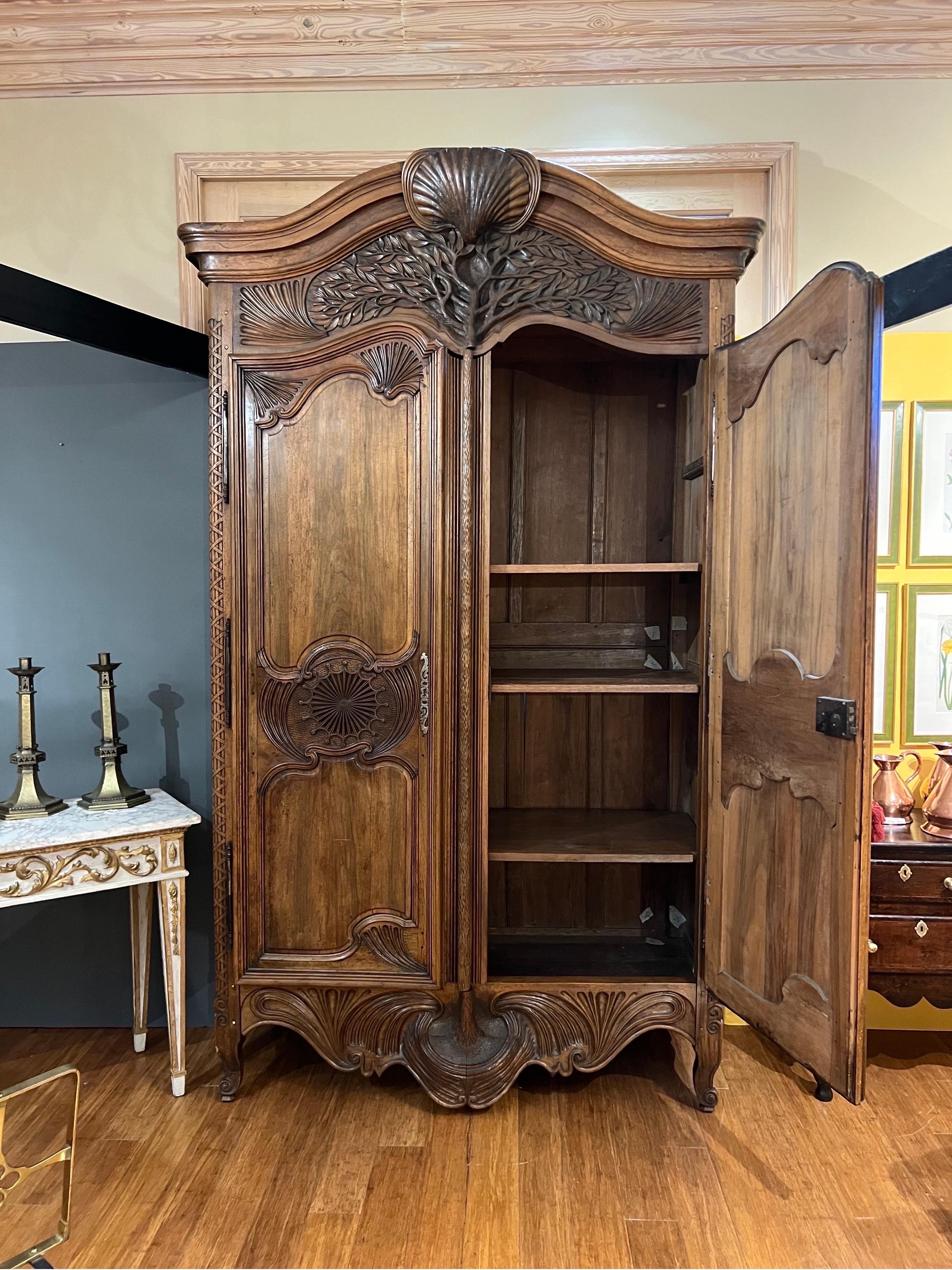 Incredible 18th century French armoire with “Tree of life”  In Good Condition For Sale In Charleston, SC