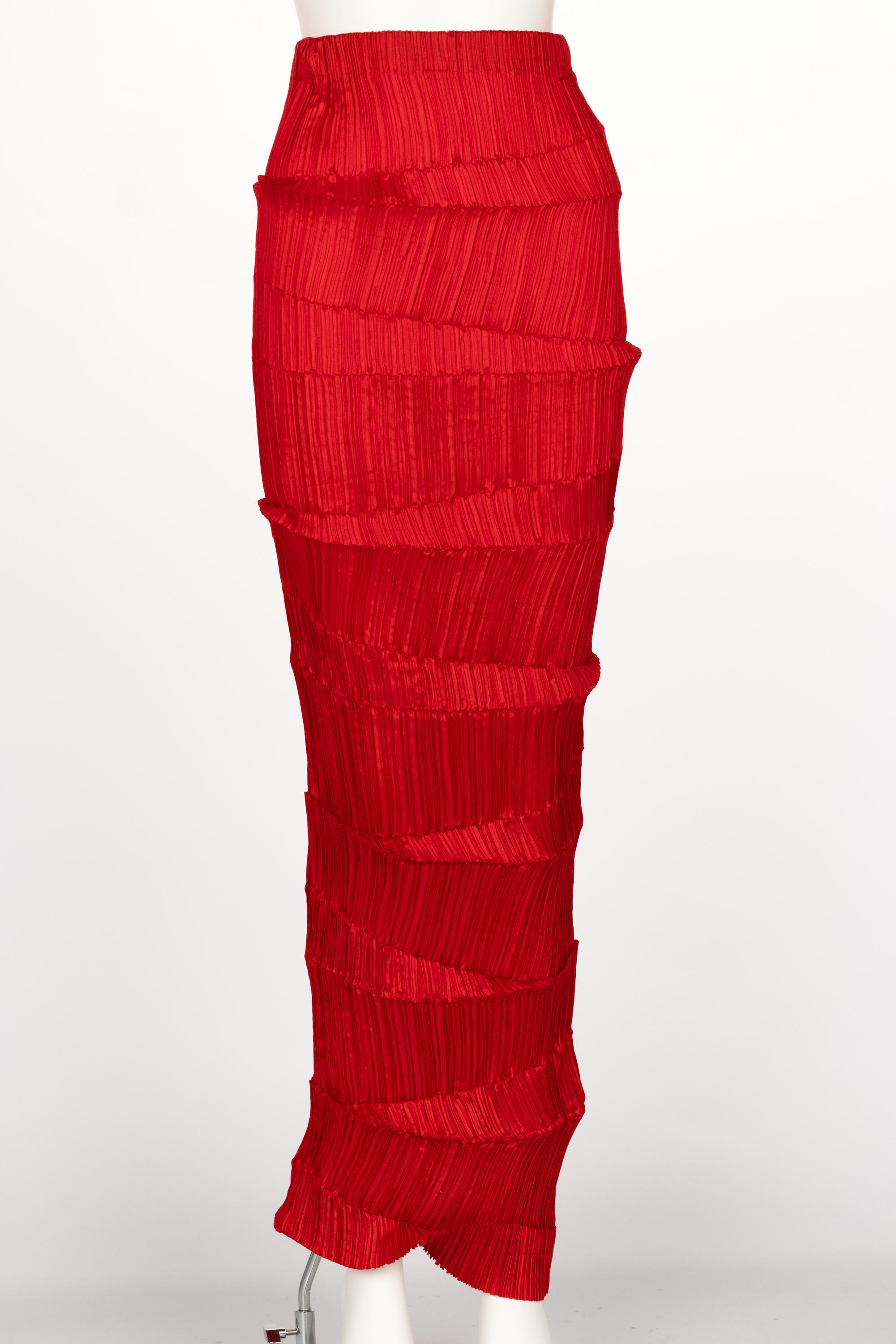 Incredible 1990s Issey Miyake Pleated Red Top & Skirt Ensemble For Sale 5