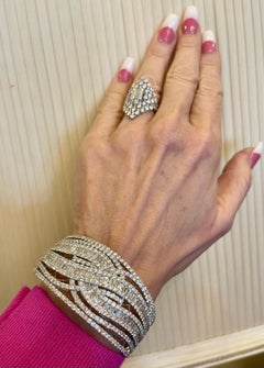 Incredible 25.50 Carat Diamond Double Hinged Cuff Bracelet - 18 Karat White Gold