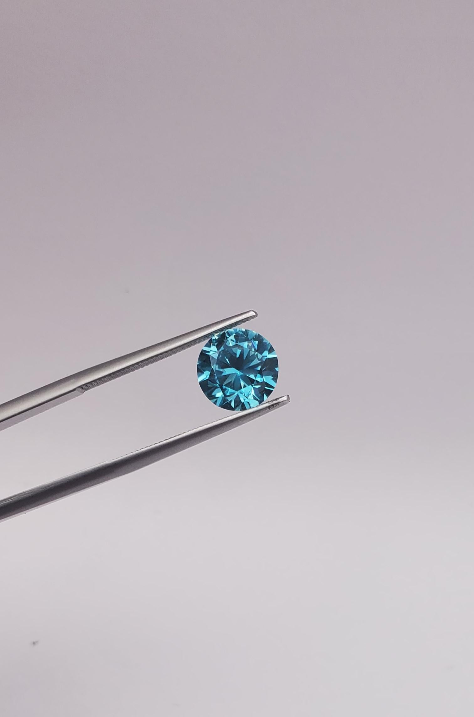 Incroyable zircon bleu rond 2,93 carats  en vente 3