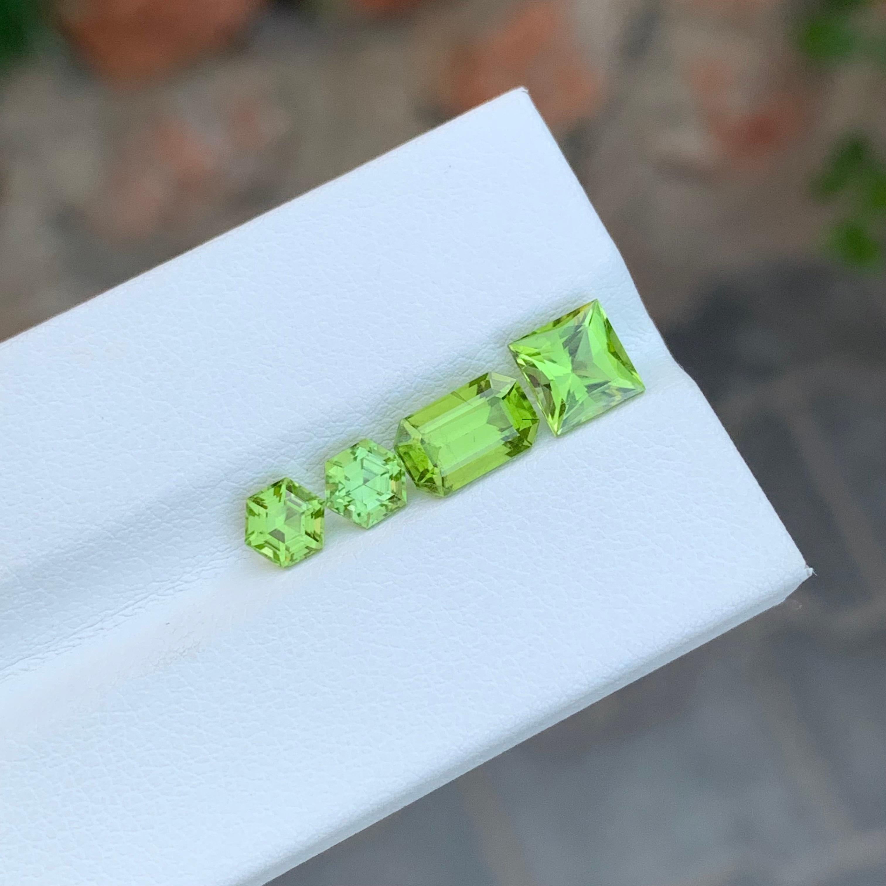 Incredible 4.05 Carat Natural Loose Peridot Lot For Jewellery Making For Sale 3