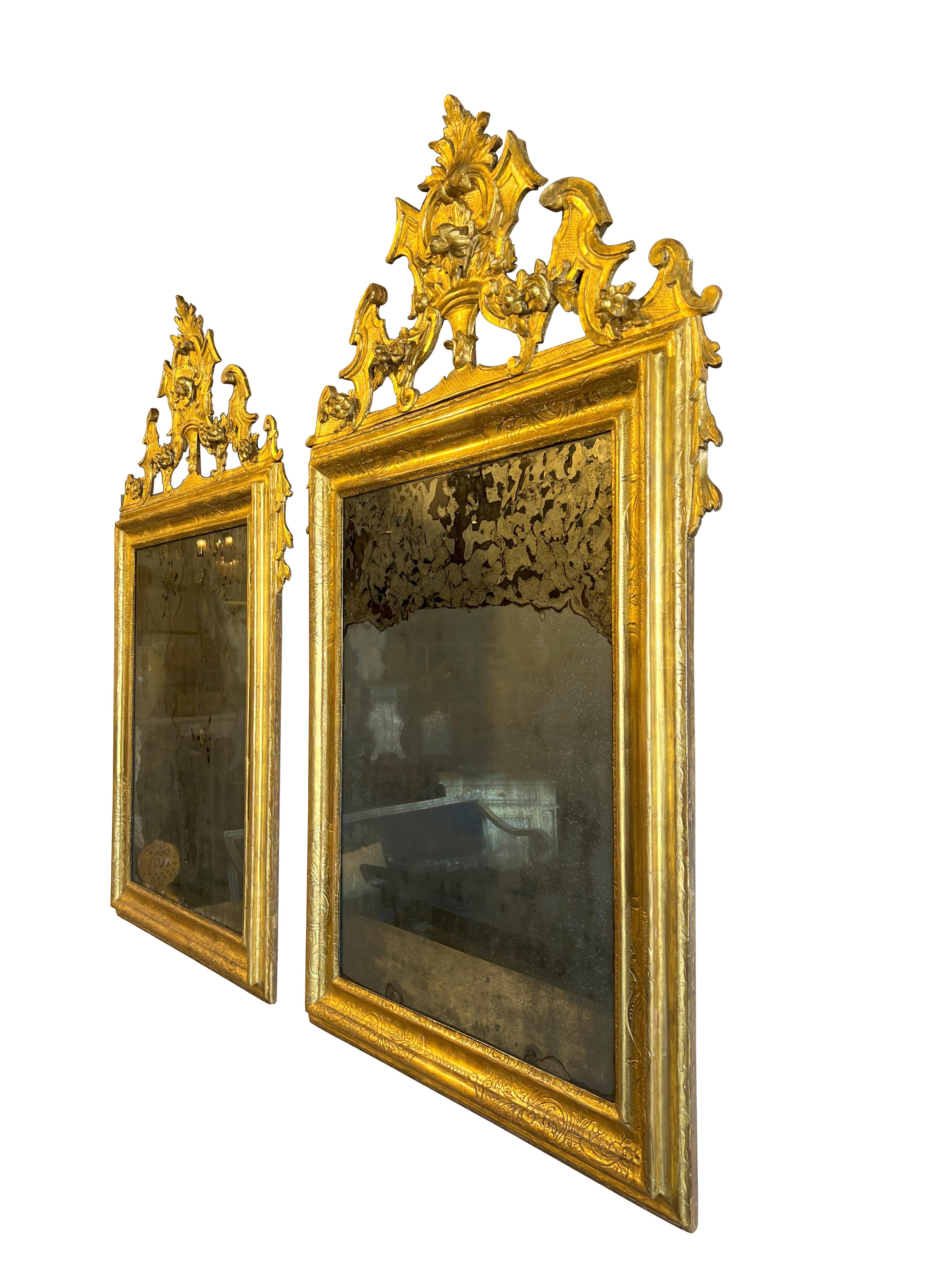 Unglaubliche Antike Italienische Paar Luigi XIV 17. Jahrhundert Vergoldete Spiegel   (Louis XIV.) im Angebot