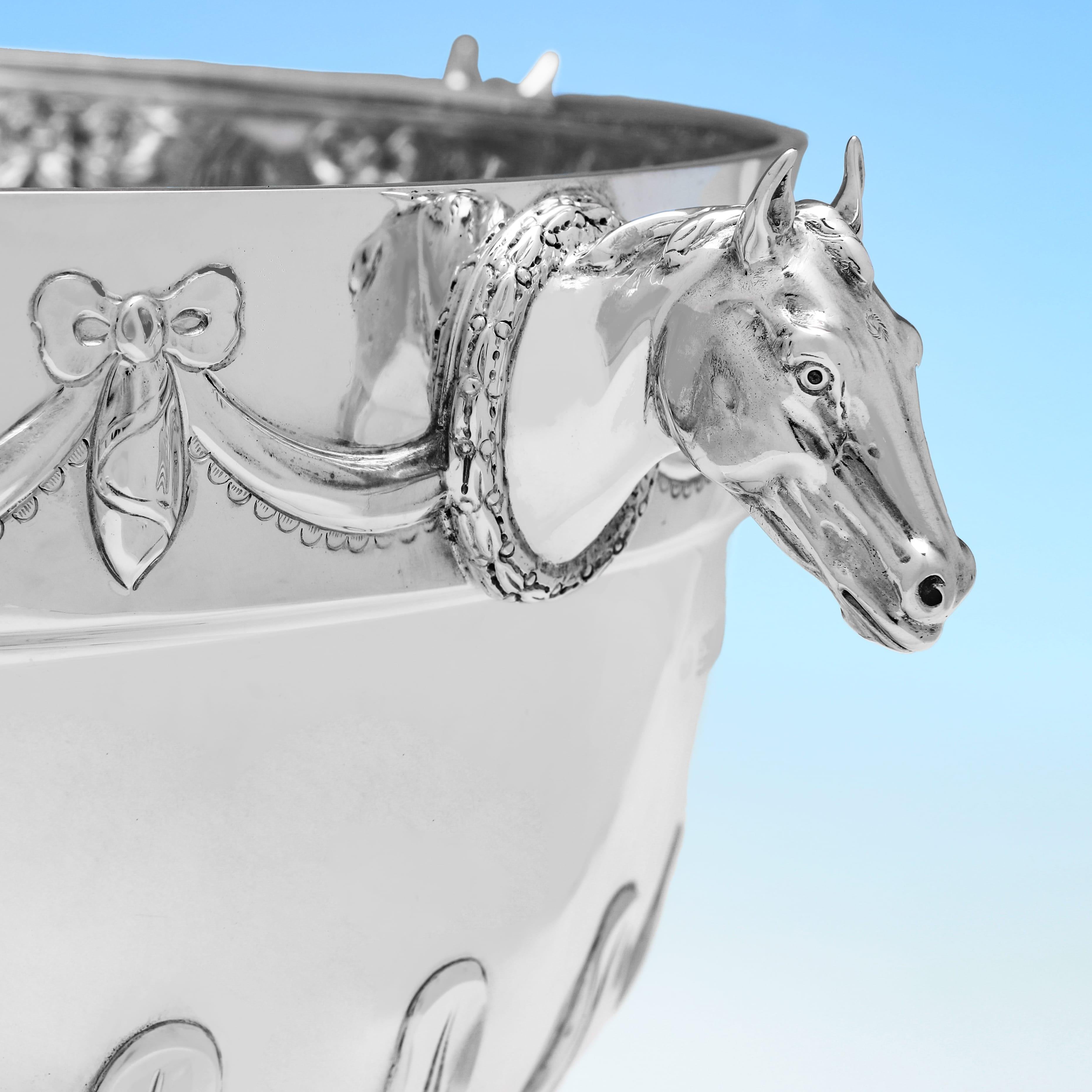Incroyable centre de table ancien en argent sterling lié au cheval - Londres 1902 Bon état - En vente à London, London