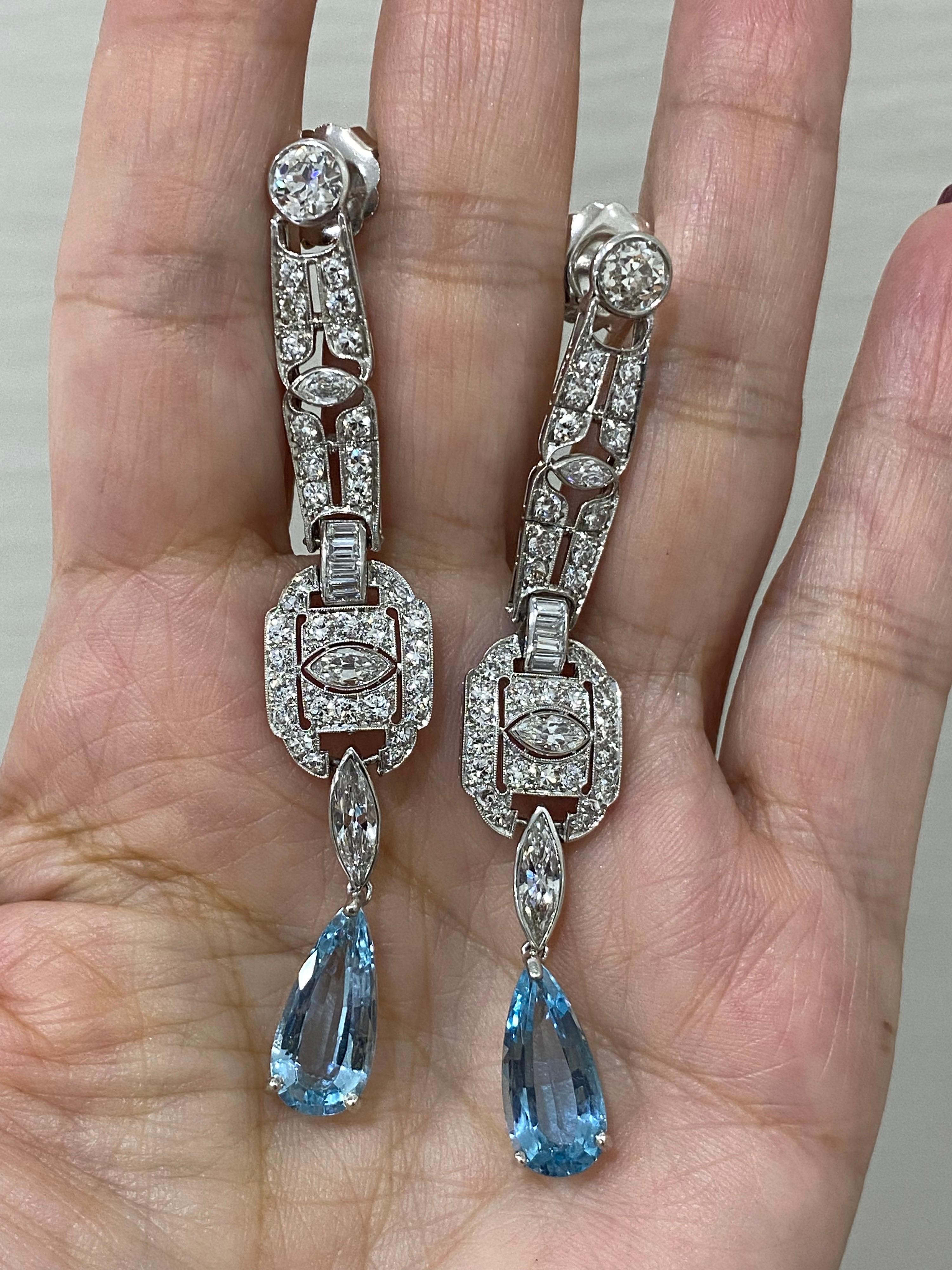 Women's or Men's Incredible Art Deco Style Diamond & Aquamarine Platinum Chandelier Earrings For Sale