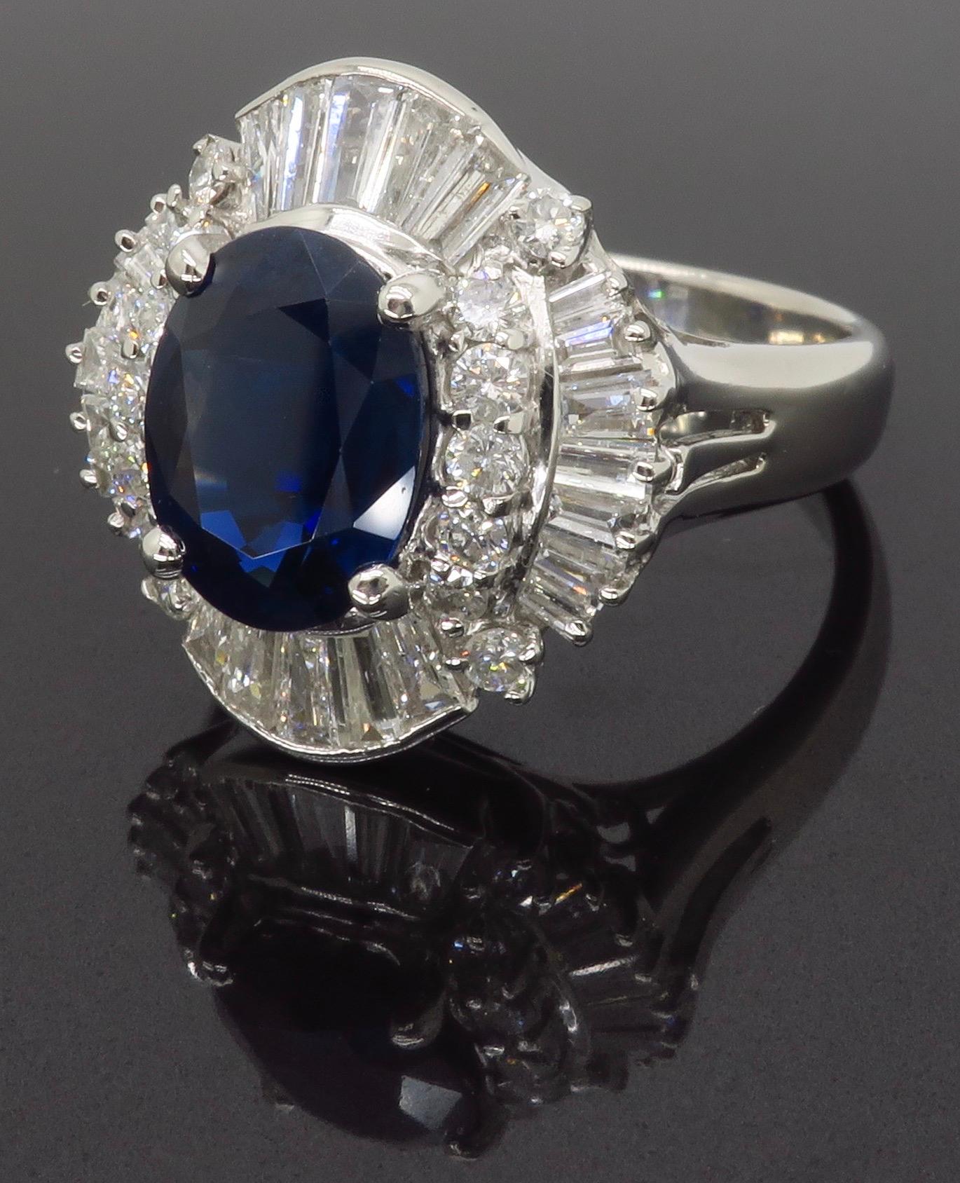 Unglaublicher Platin-Ring mit blauem Saphir und Diamant im Ballerina-Stil 1