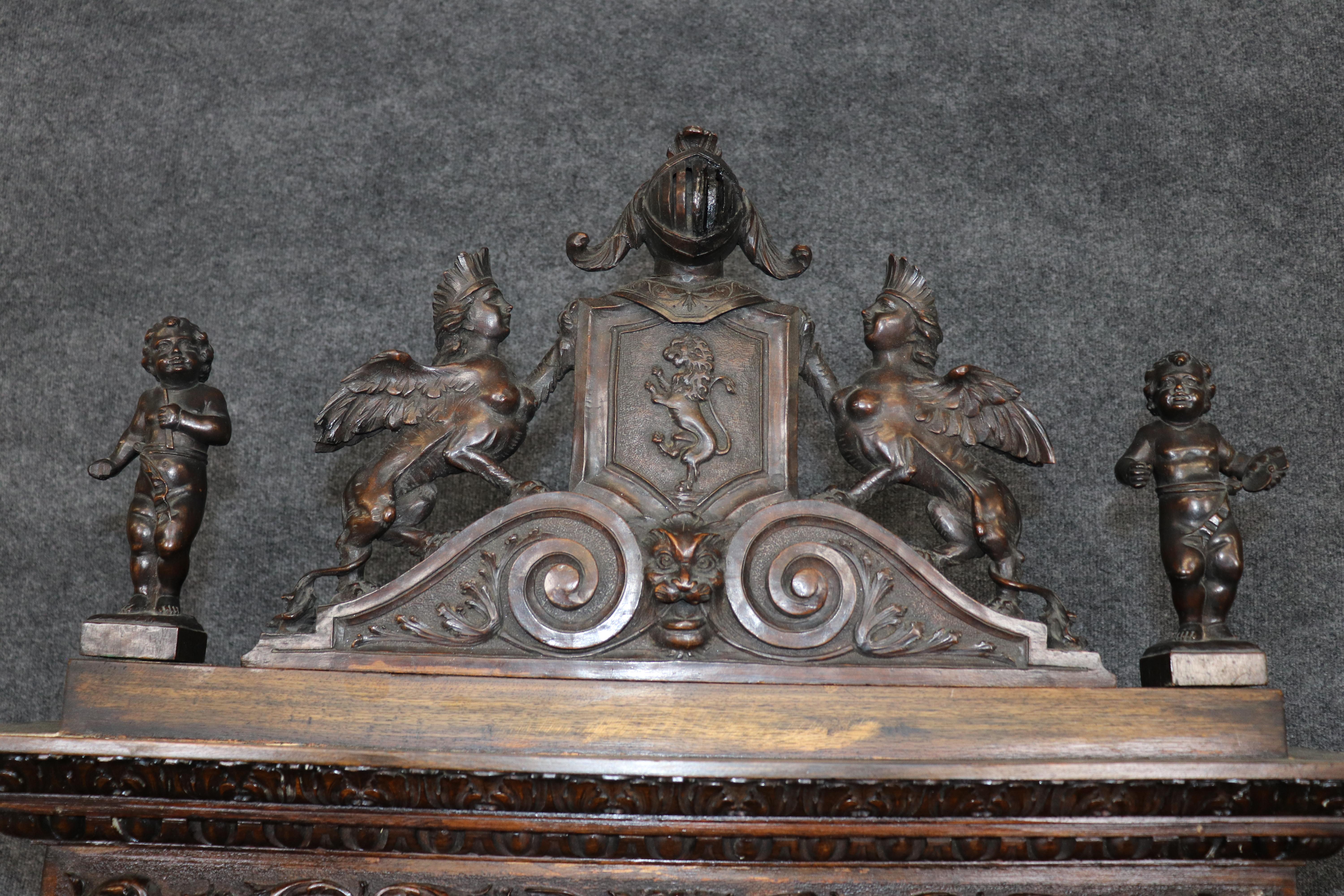 Incredible Carved Italian Luigi Frullini Narrow Figural Walnut Secretary Desk en vente 12