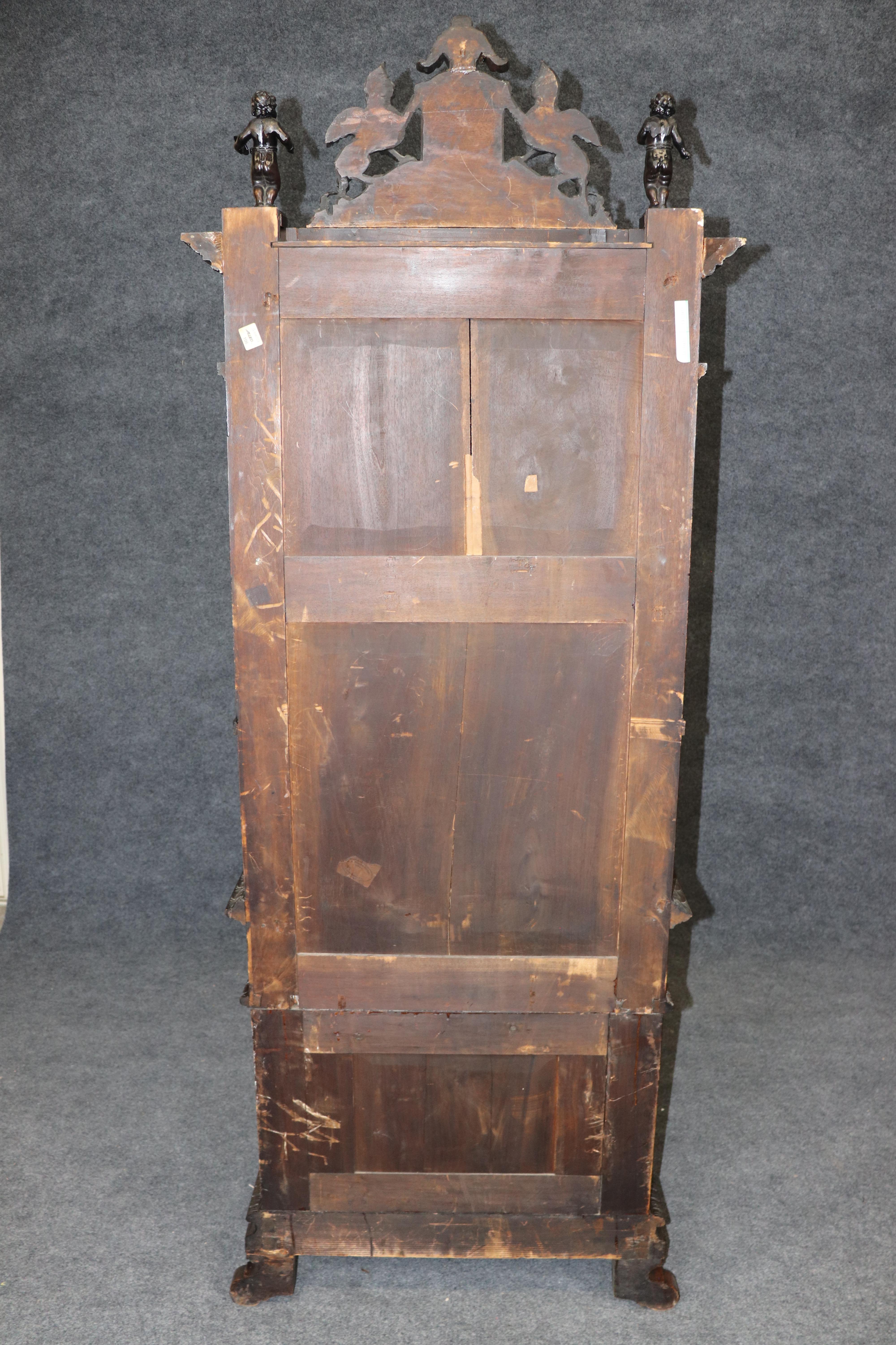 Incredible Carved Italian Luigi Frullini Narrow Figural Walnut Secretary Desk en vente 13
