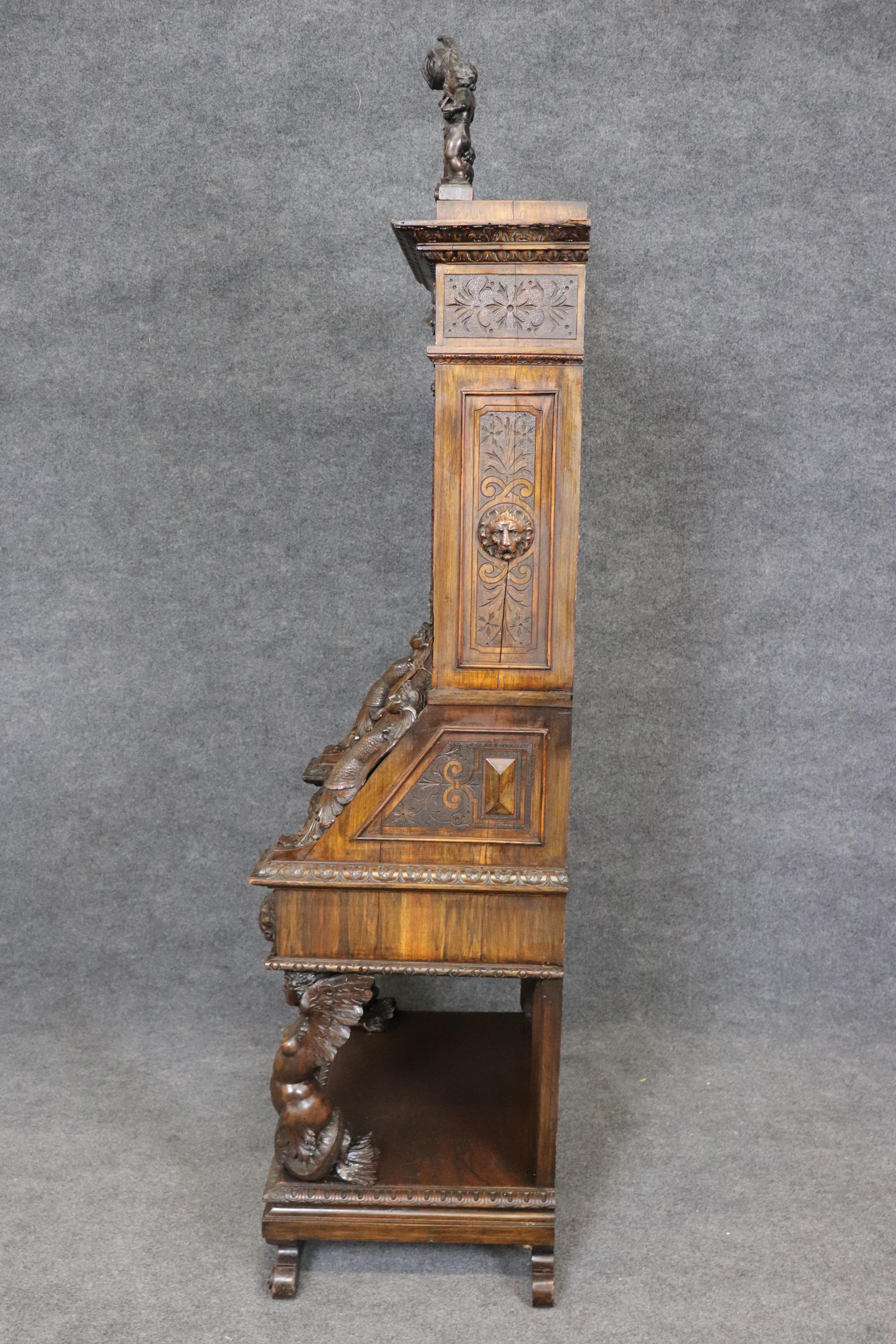 Incredible Carved Italian Luigi Frullini Narrow Figural Walnut Secretary Desk en vente 1