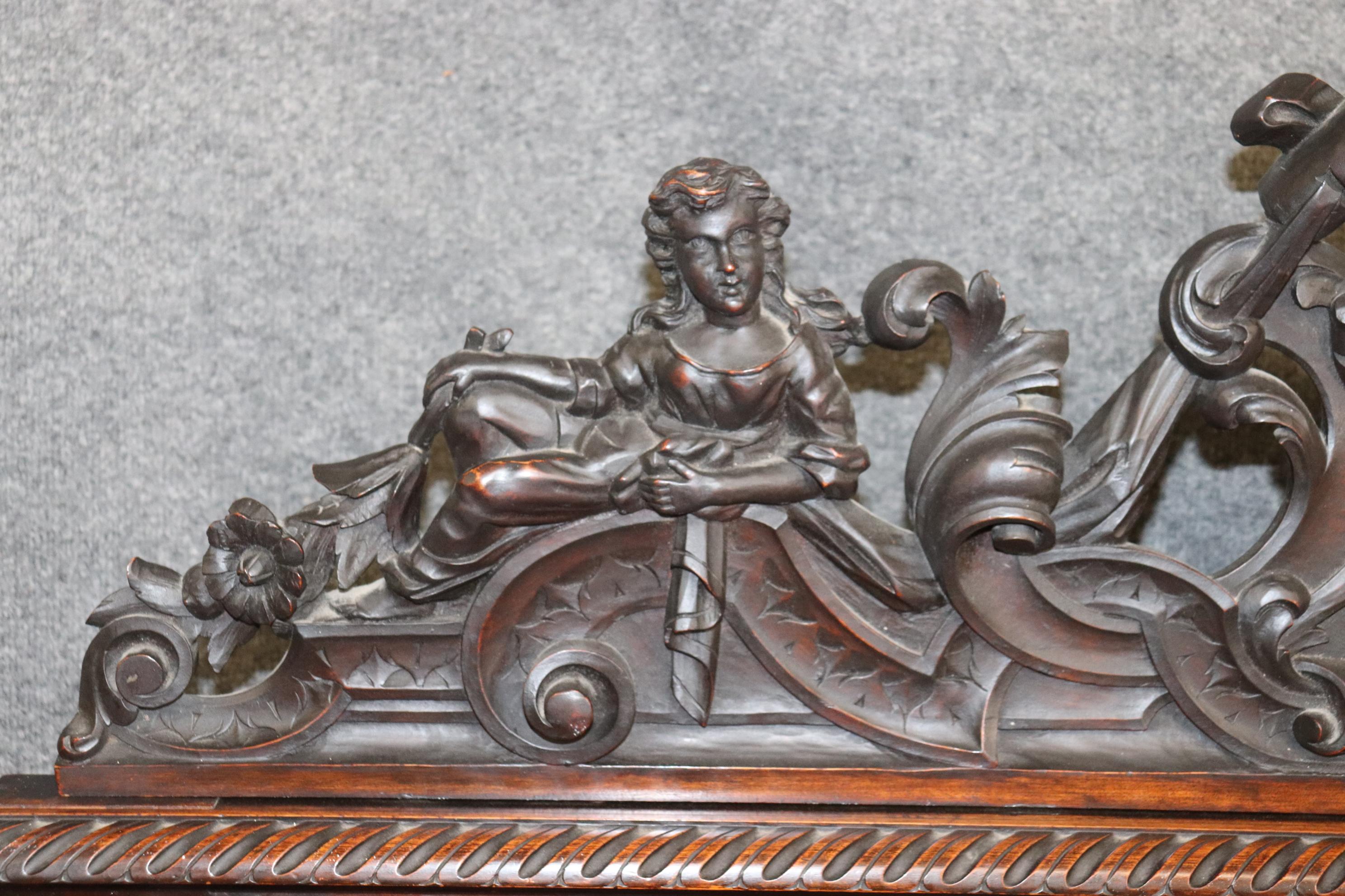 Incredible Carved Walnut Figural Victorian Rj Horner Style Hall Bench circa 1870 7