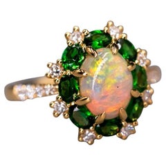 Incroyable bague de fiançailles en opale semi-noire australienne, tsavorite et diamant