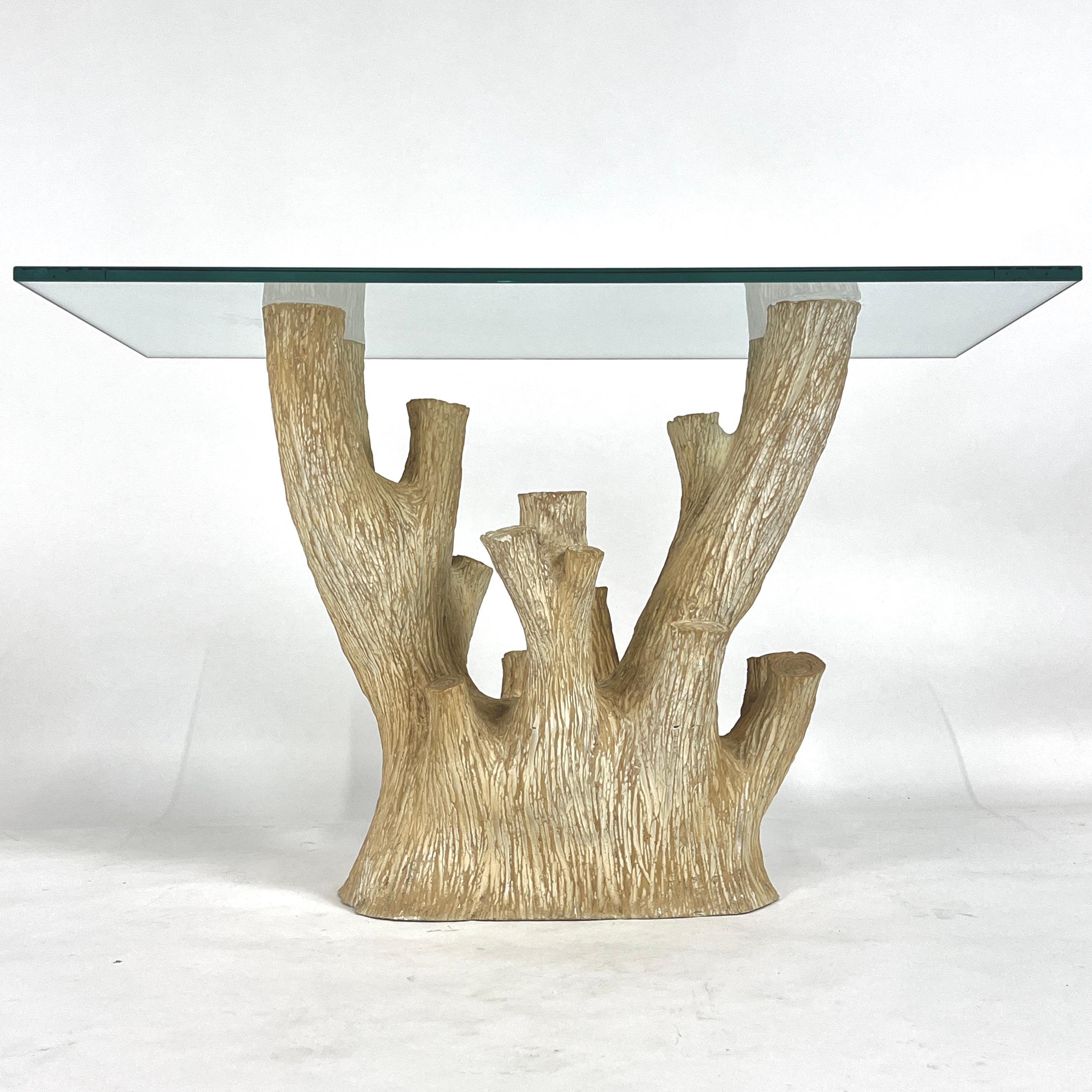 Unglaubliche organische moderne Baumkonsole mit Glasauflage aus Faux Bois, Faux Bois (amerikanisch) im Angebot