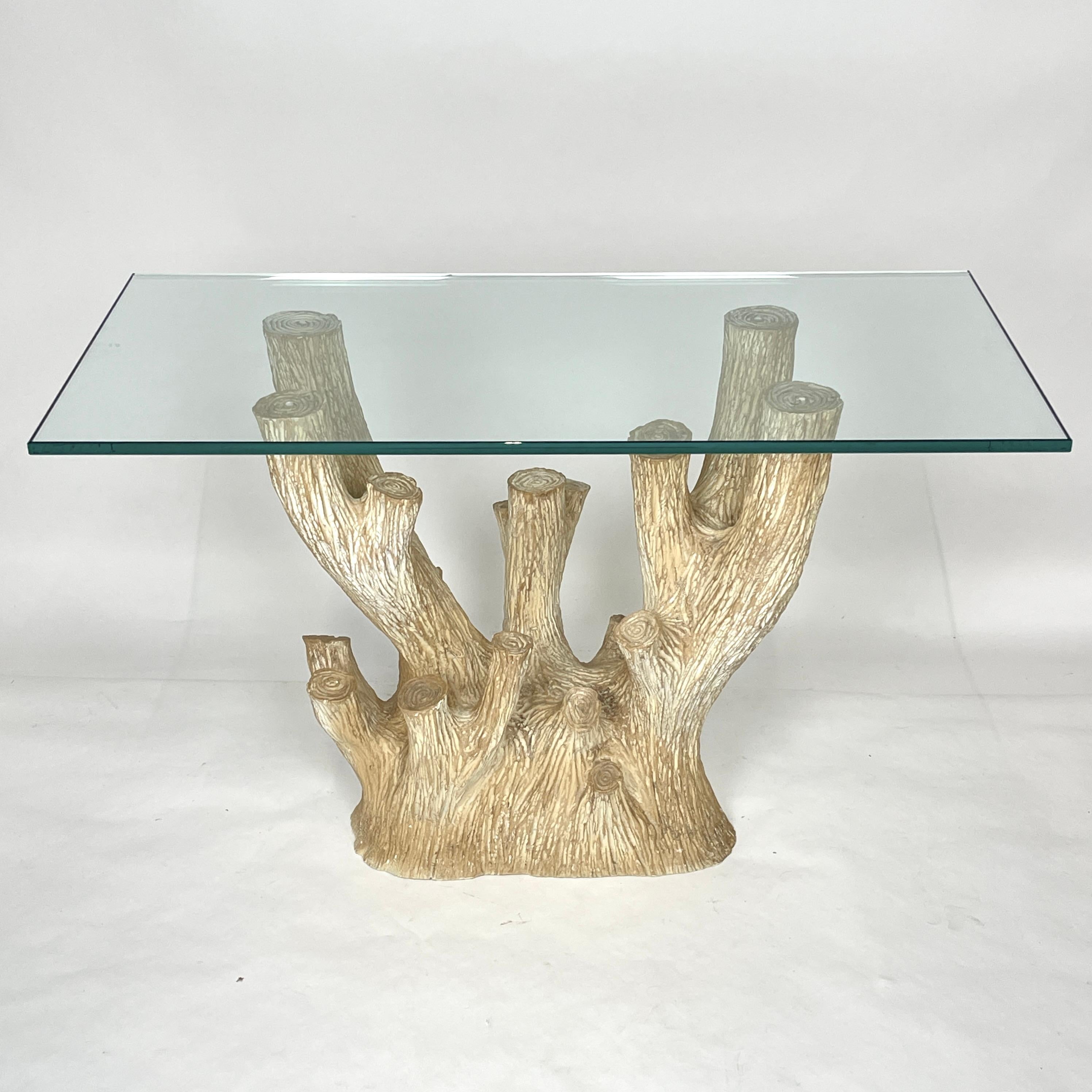 Unglaubliche organische moderne Baumkonsole mit Glasauflage aus Faux Bois, Faux Bois im Angebot 1
