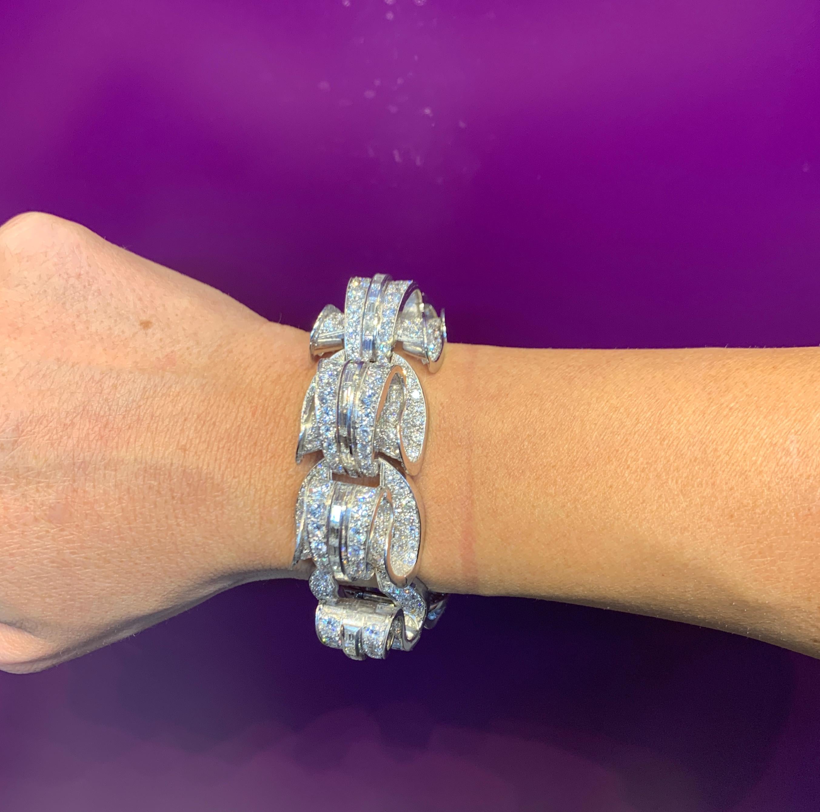 Unglaubliches geometrisches Art Deco Diamantarmband Damen im Angebot