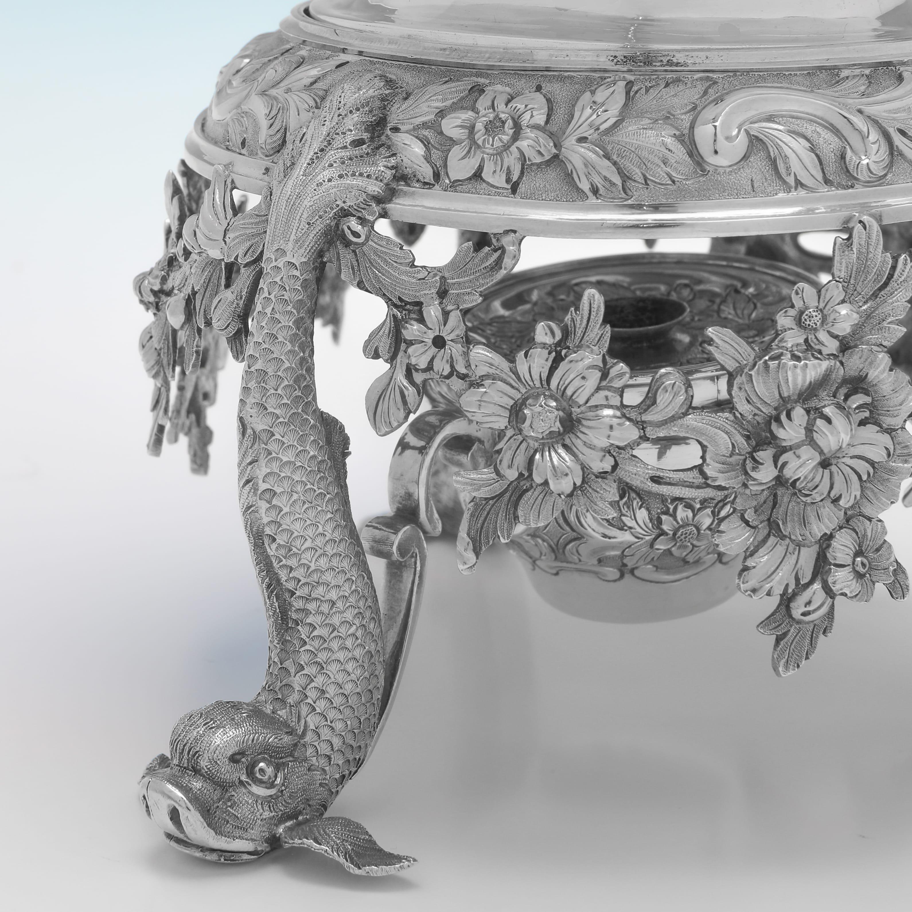 Unglaubliches Teeservice aus Sterlingsilber aus der George-IV-Periode - 9.7kg - hergestellt 1821-1826 (Romantik) im Angebot