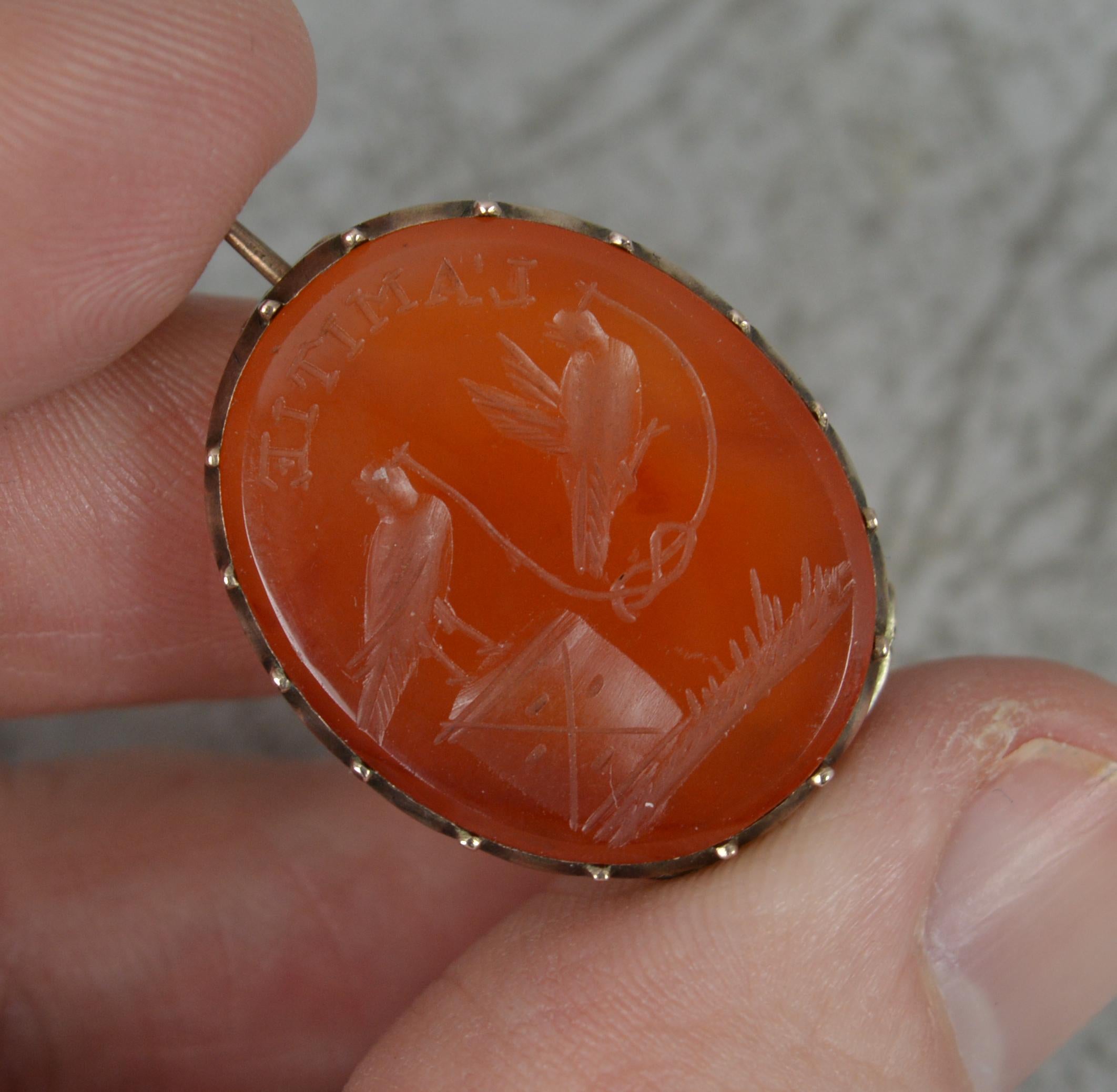 Incredible Georgian 9ct Rose Gold and Carnelian Friendship Intaglio Brooch In Excellent Condition In St Helens, GB