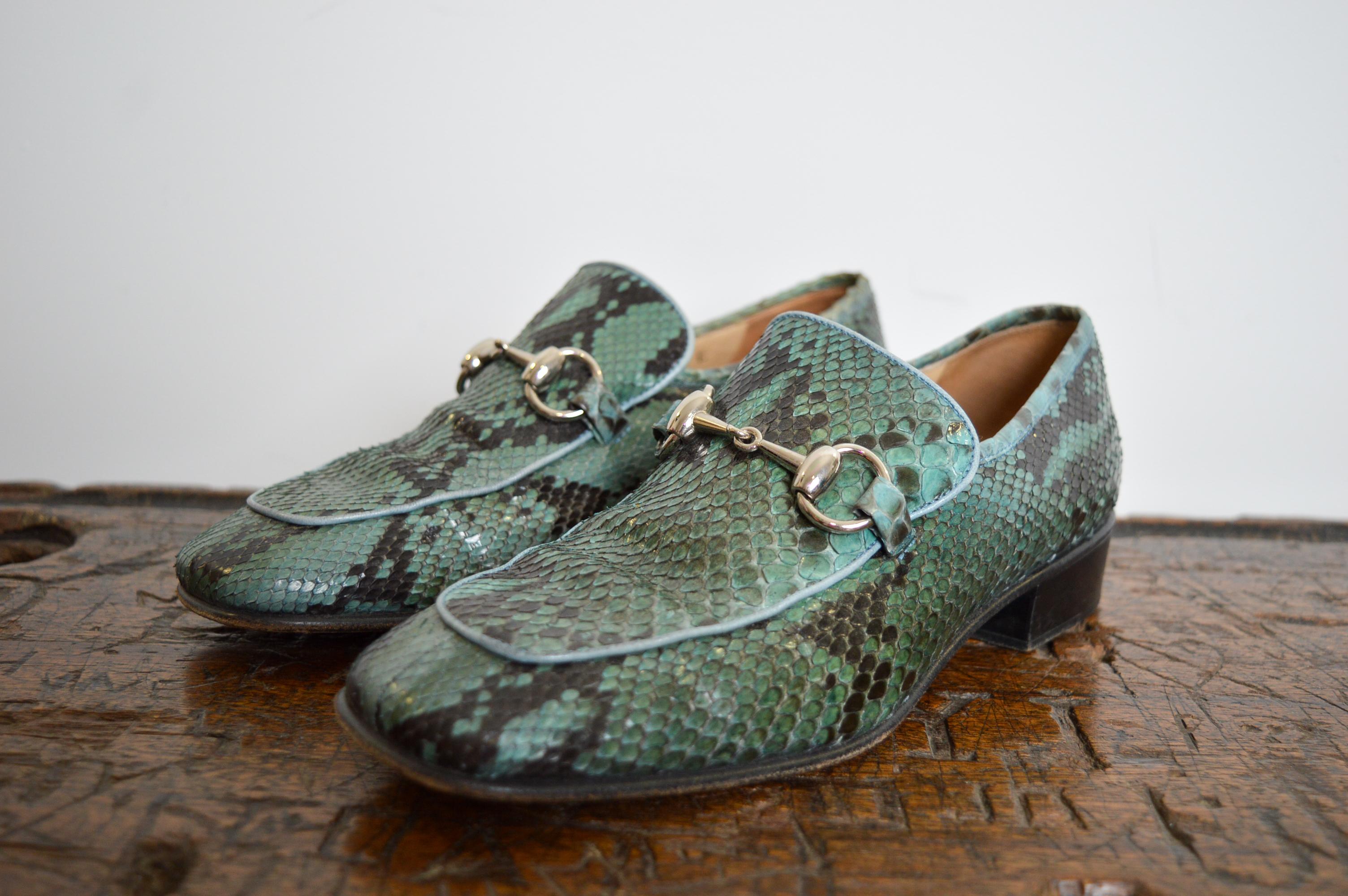 Incredible GUCCI by Tom Ford 2000's Ice Blue Leather Horse bit Loafers - Shoes In Good Condition For Sale In Sheffield, GB
