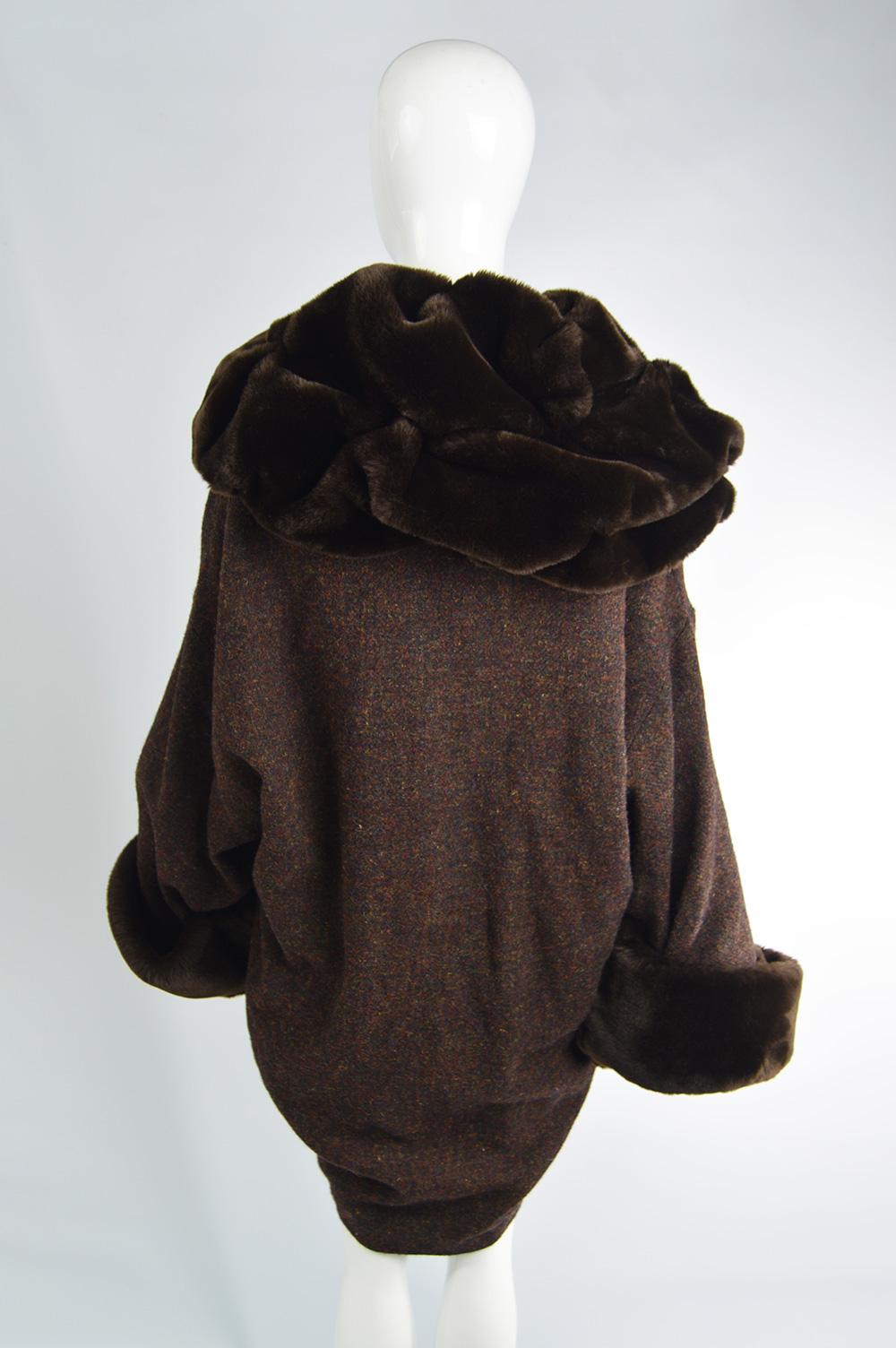 Incredible Harris Tweed Vintage Cocoon Coat with Glamorous Faux Fur Trim, 1980s 3