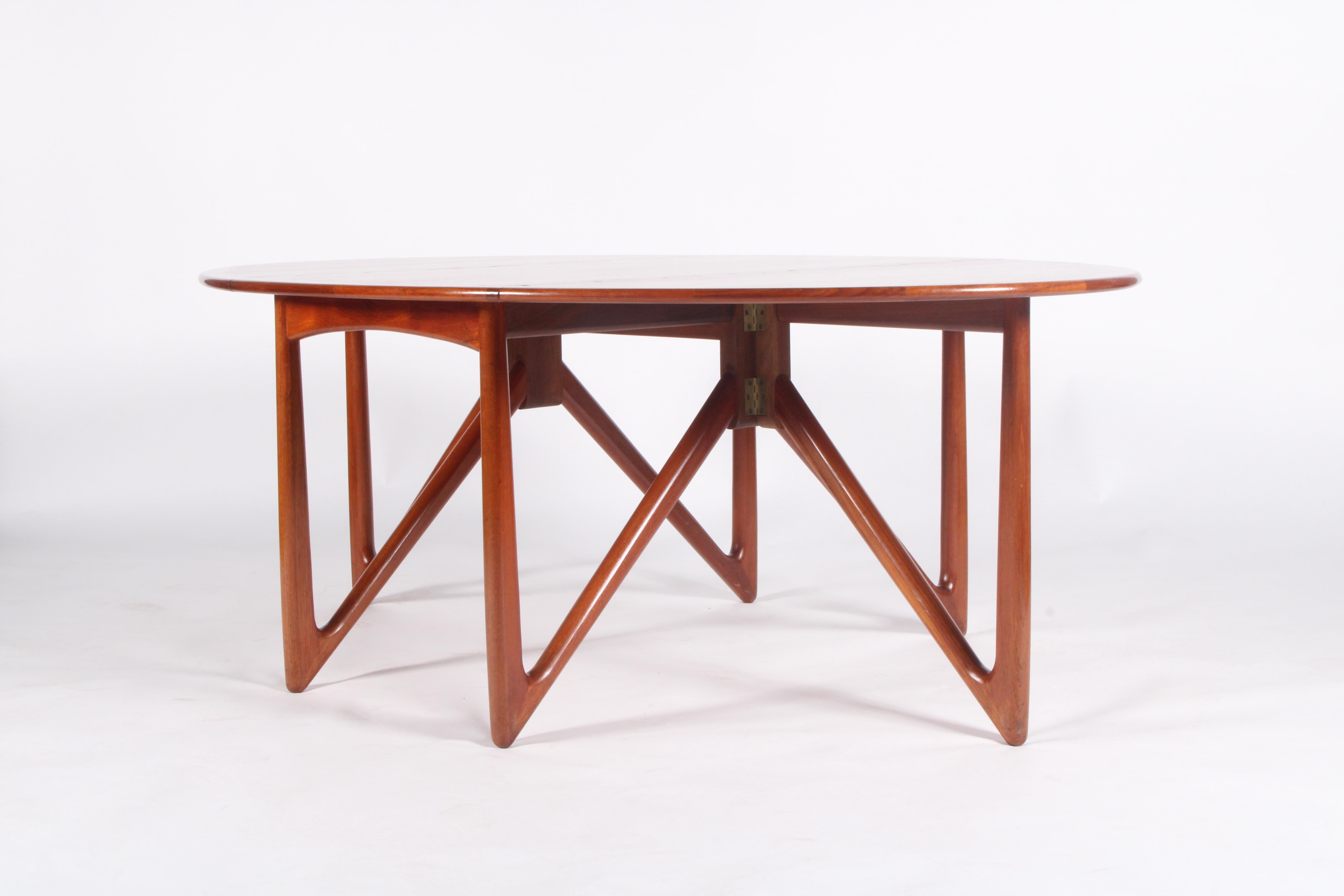 Incredible Niels Koefoed Danish Design Mid Century Drop Leaf Dining Table For Sale 13