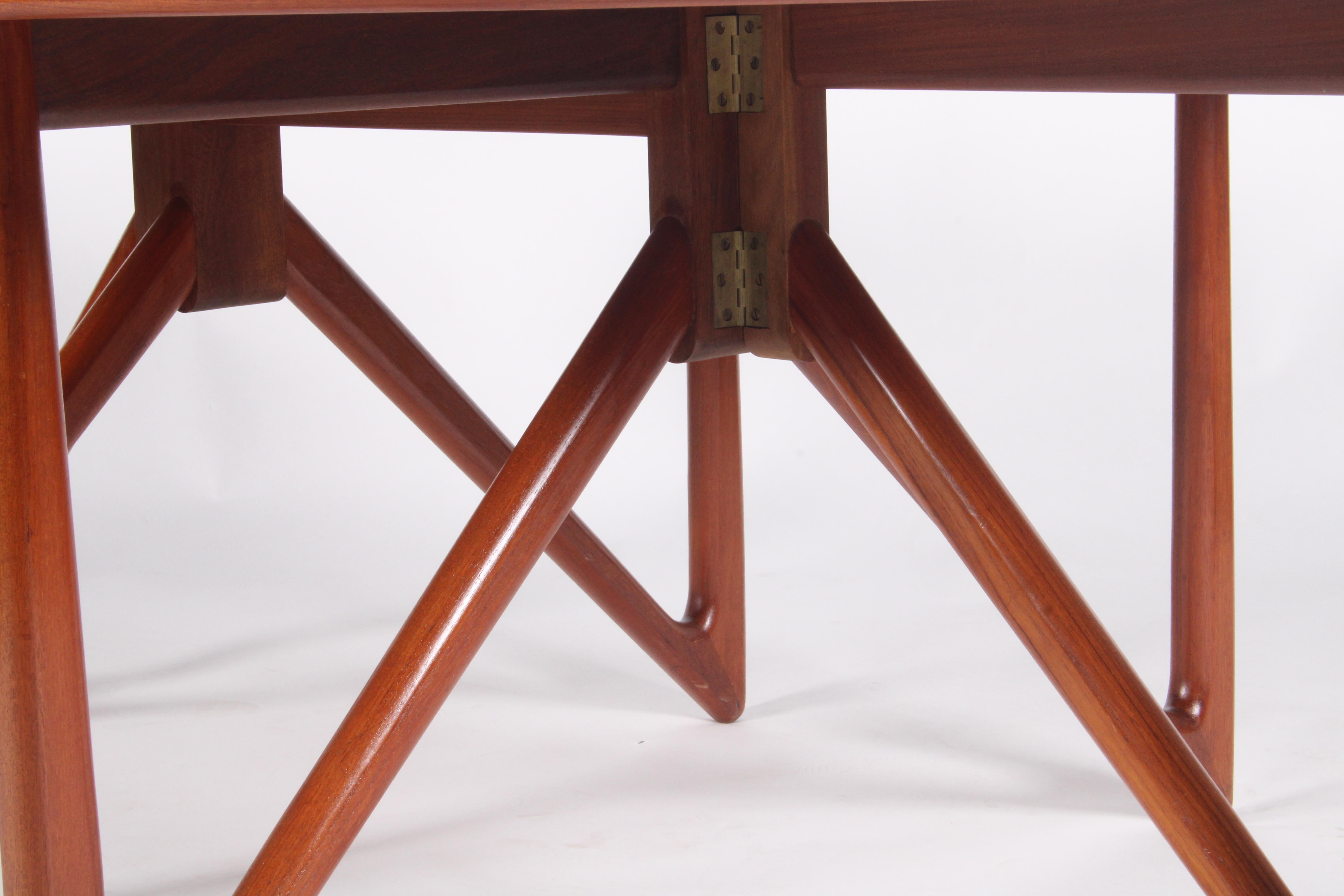 Incredible Niels Koefoed Danish Design Mid Century Drop Leaf Dining Table For Sale 1