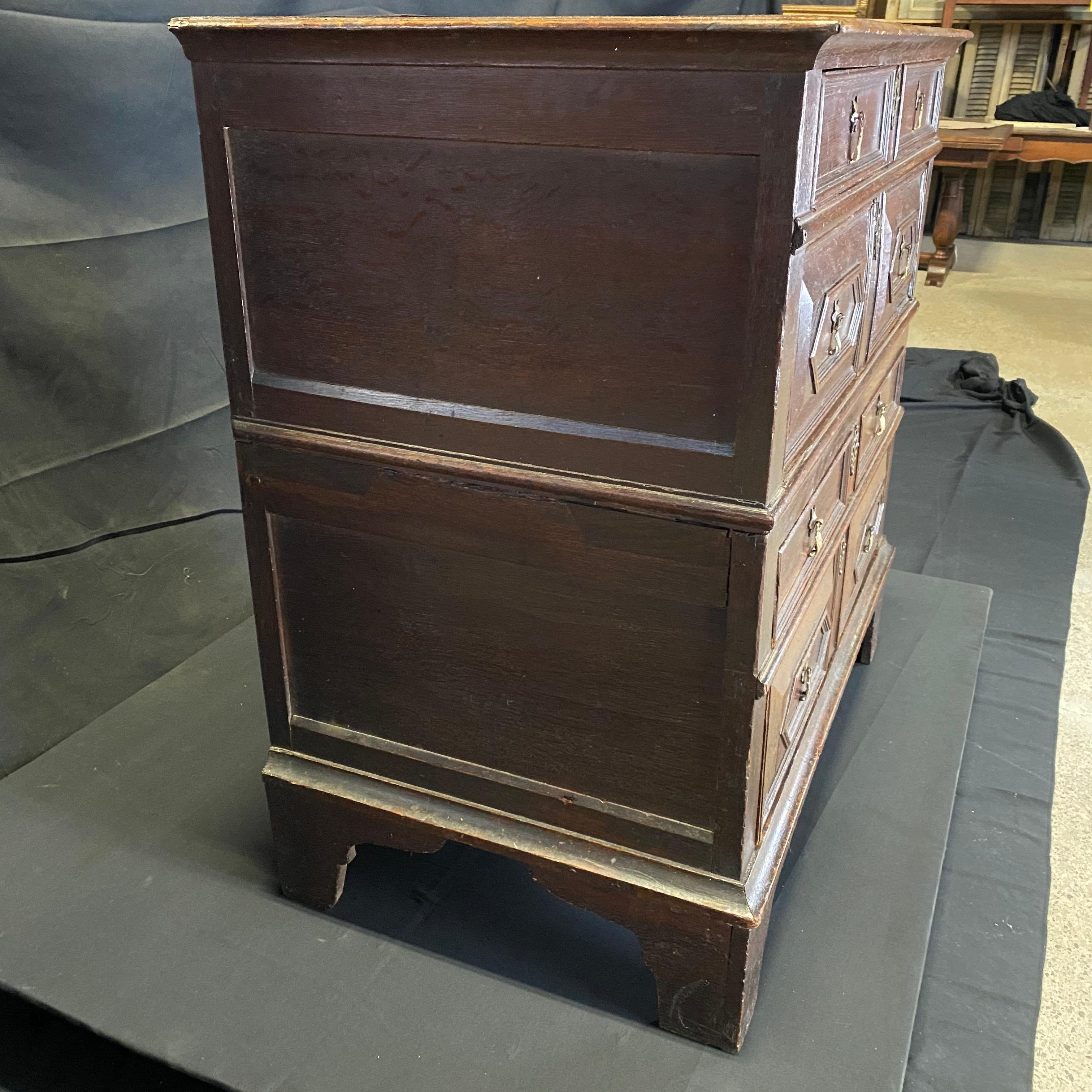 Incredible Late 17th Century British Oak Charles II Chest of Drawers Dresser In Good Condition For Sale In Hopewell, NJ