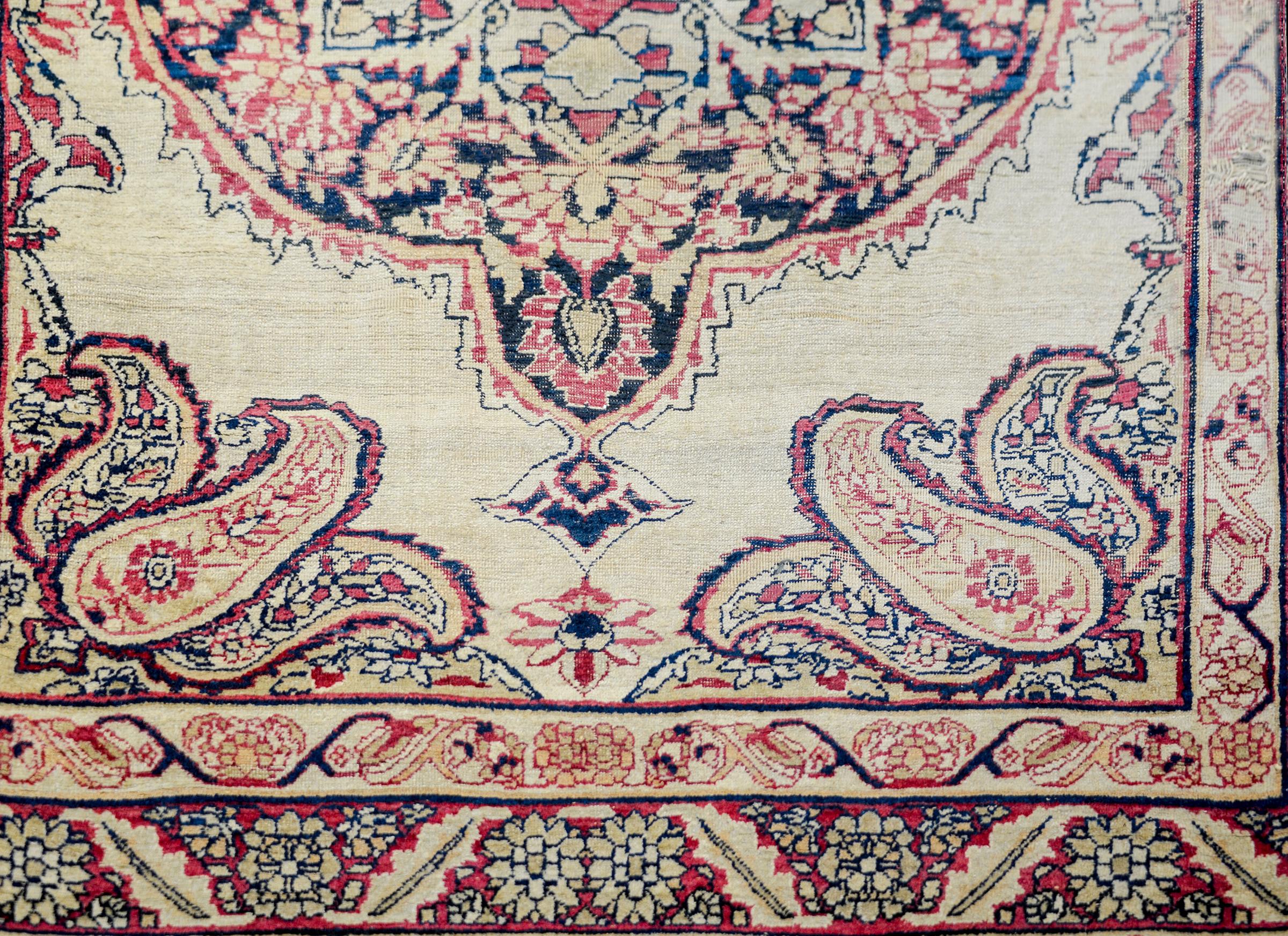 Unglaublicher Kirmanshah-Teppich aus dem späten 19. Jahrhundert im Zustand „Gut“ in Chicago, IL