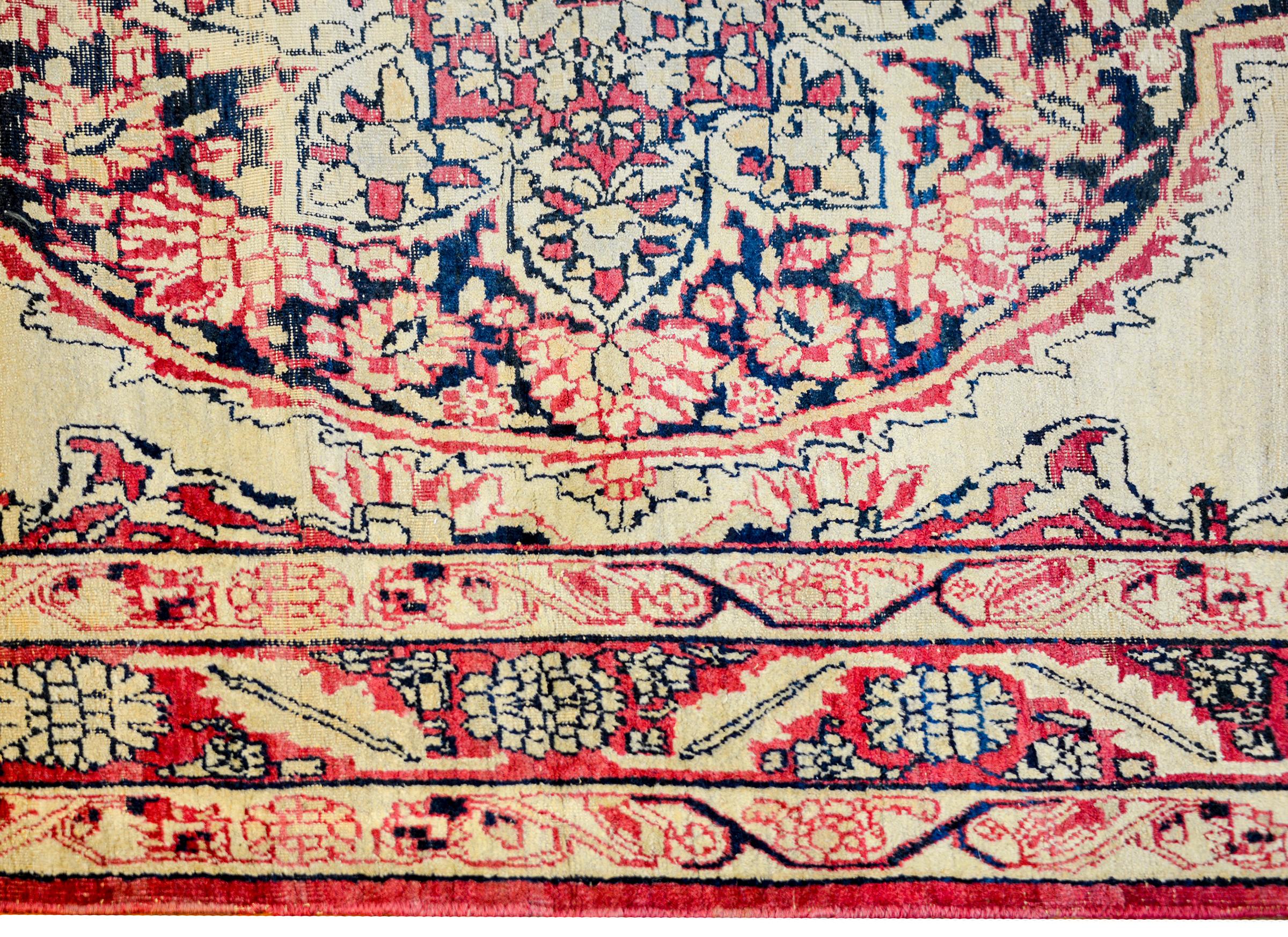 Unglaublicher Kirmanshah-Teppich aus dem späten 19. Jahrhundert (Spätes 19. Jahrhundert)