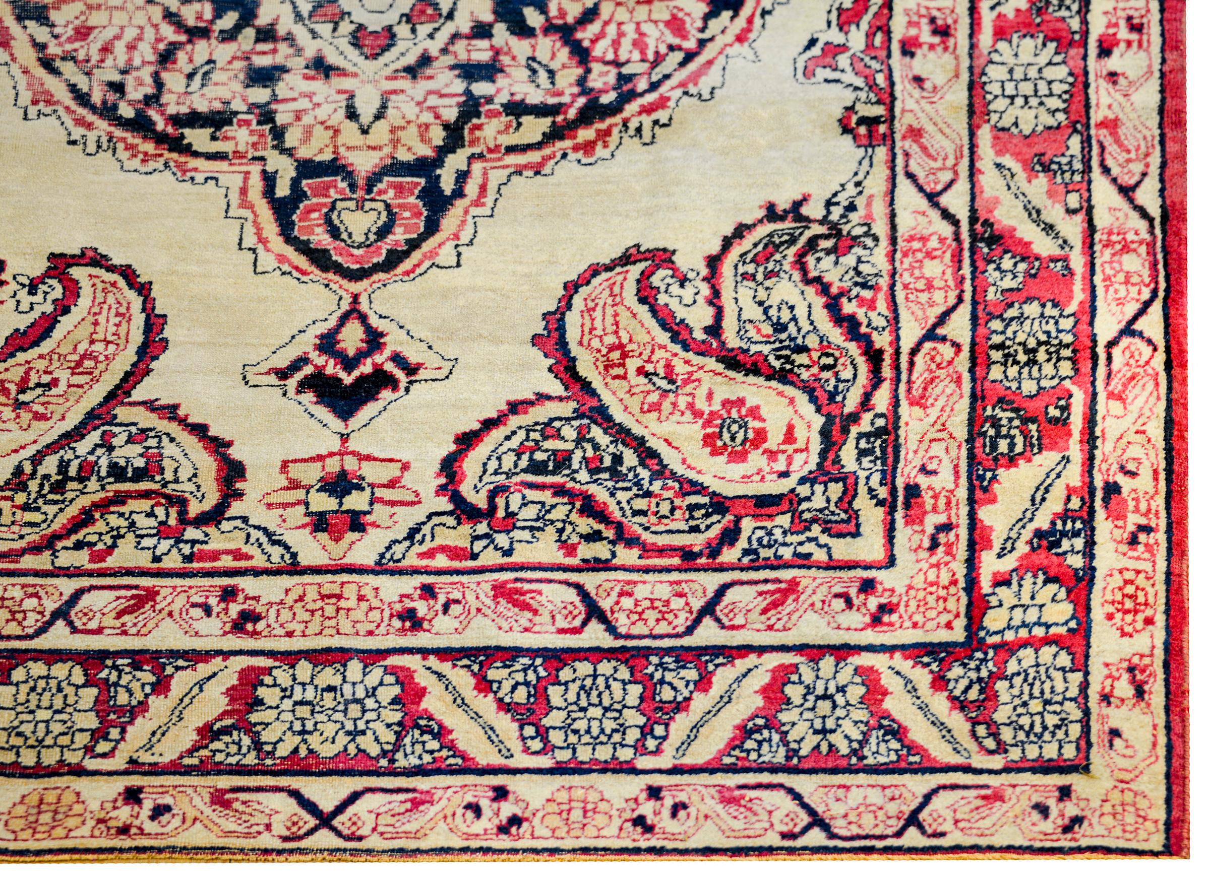 Unglaublicher Kirmanshah-Teppich aus dem späten 19. Jahrhundert (Wolle)
