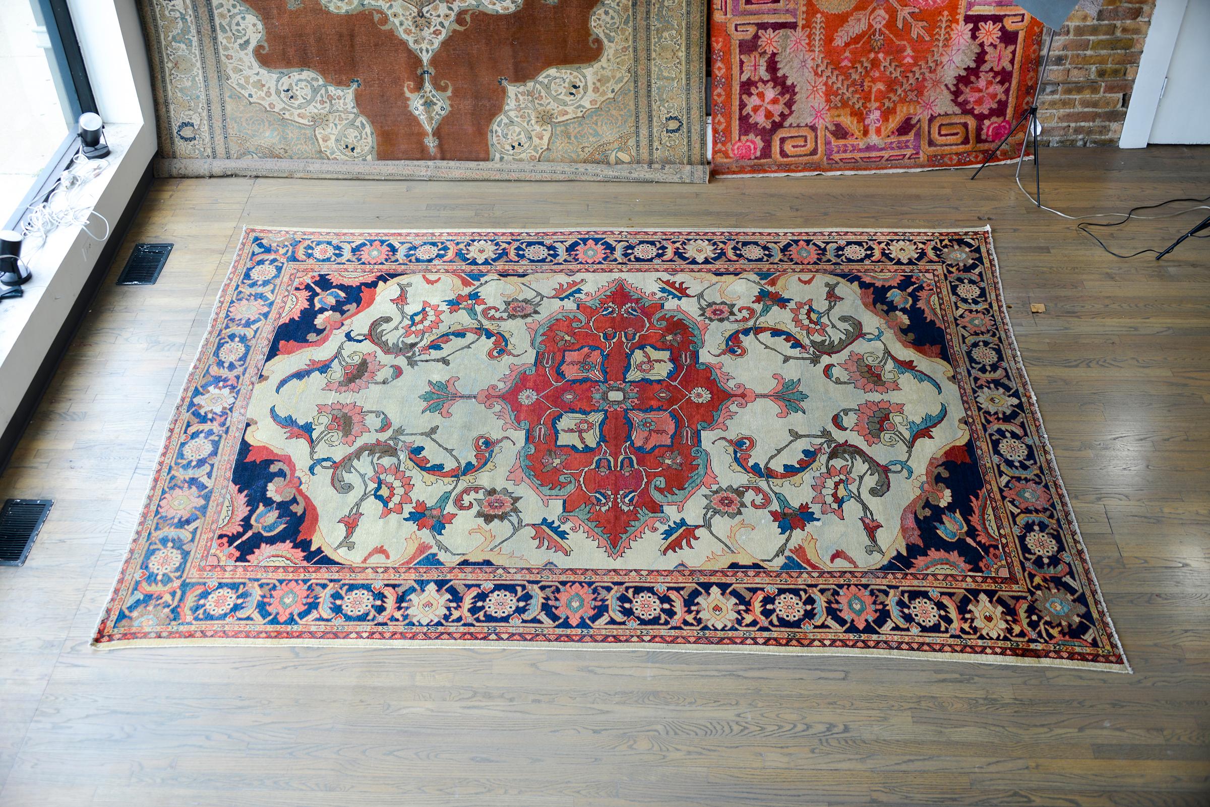 Incredible Late 19th Century Persian Sultanabad Rug For Sale 7