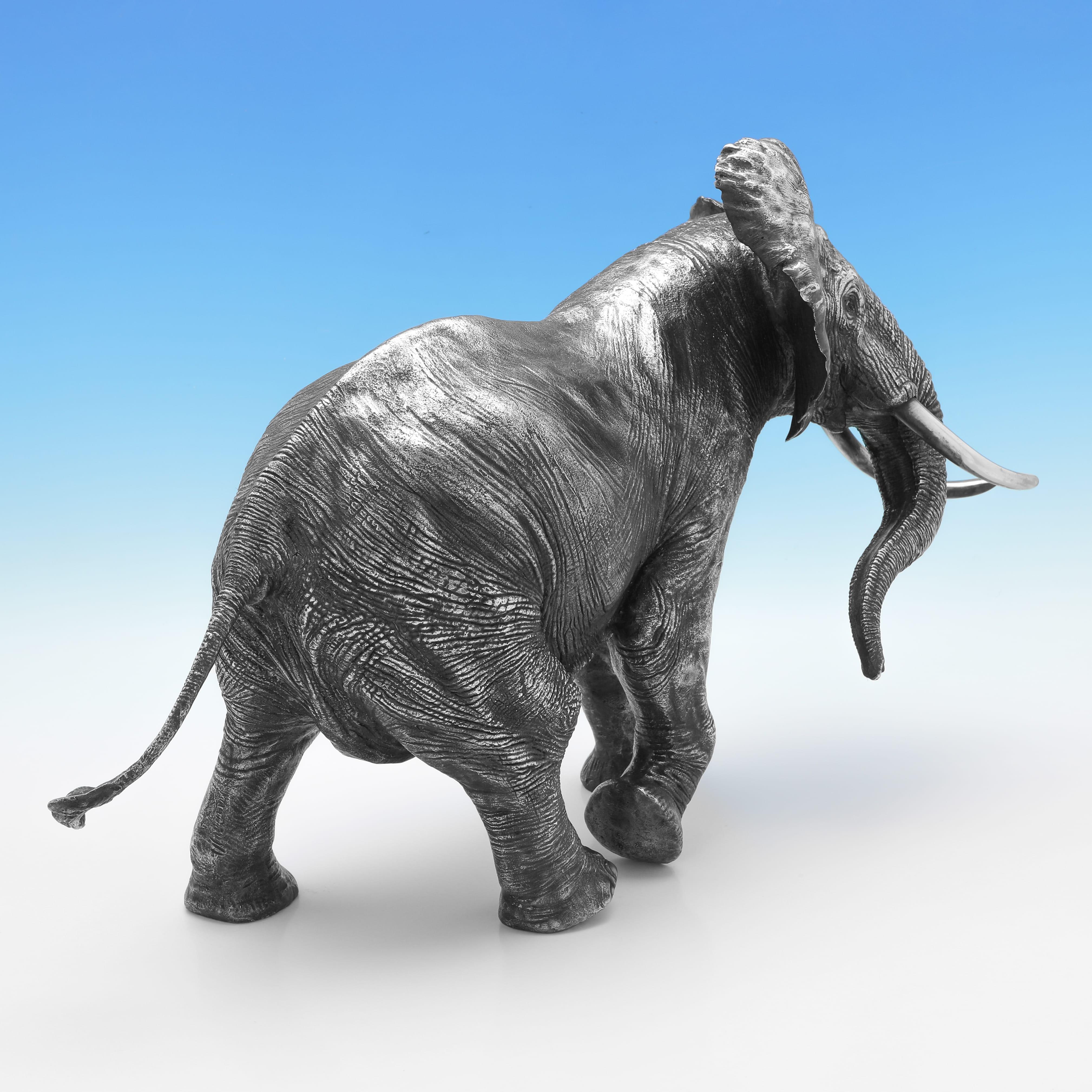 Fine XX secolo Incredibile modello di elefante africano in argento massiccio da 12,5 kg in edizione limitata in vendita