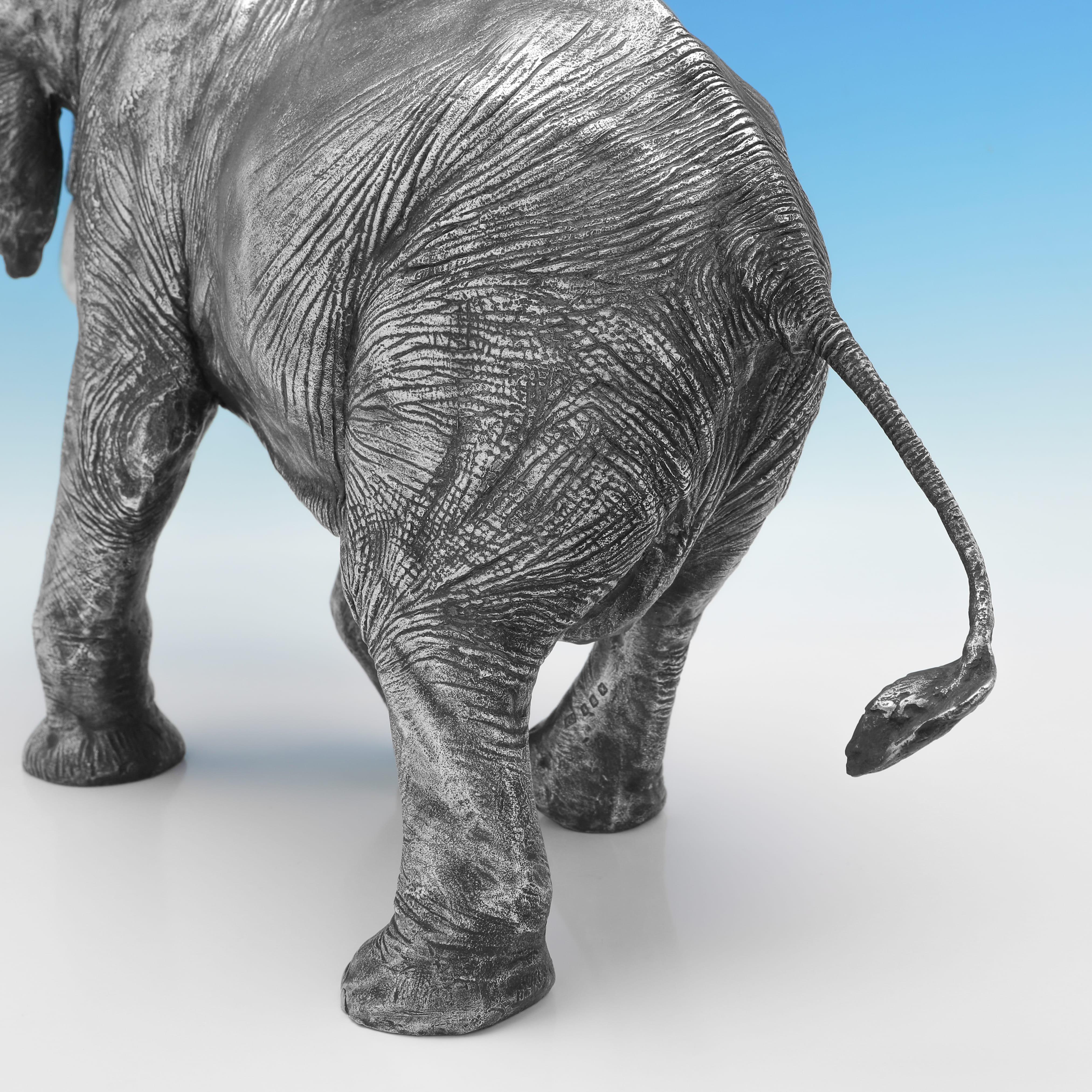 Incredibile modello di elefante africano in argento massiccio da 12,5 kg in edizione limitata in vendita 2