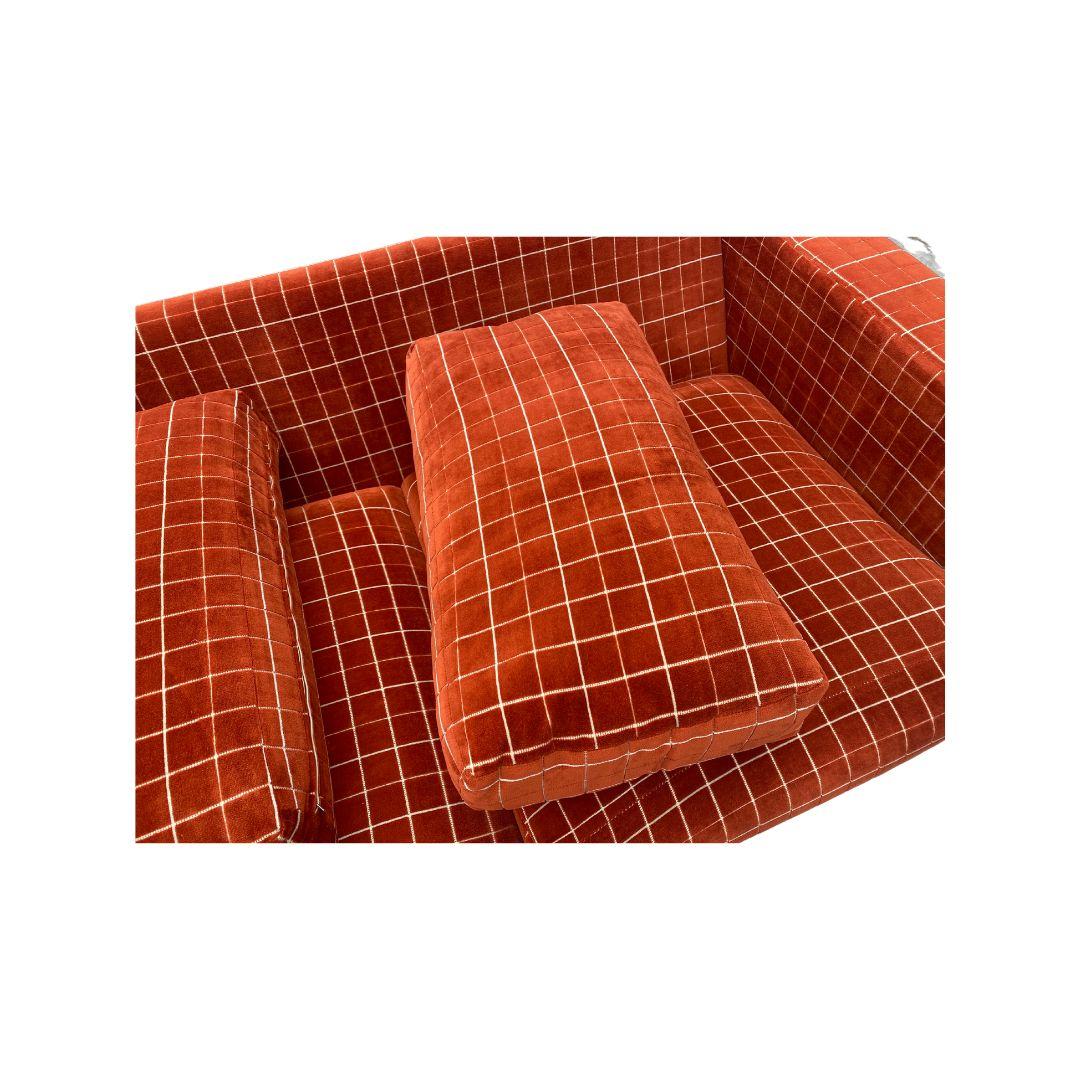 Incroyable canapé MCM avec tissu d'origine - Milo Baughman Jack Lenor Larsen style Bon état - En vente à Carmel, NY