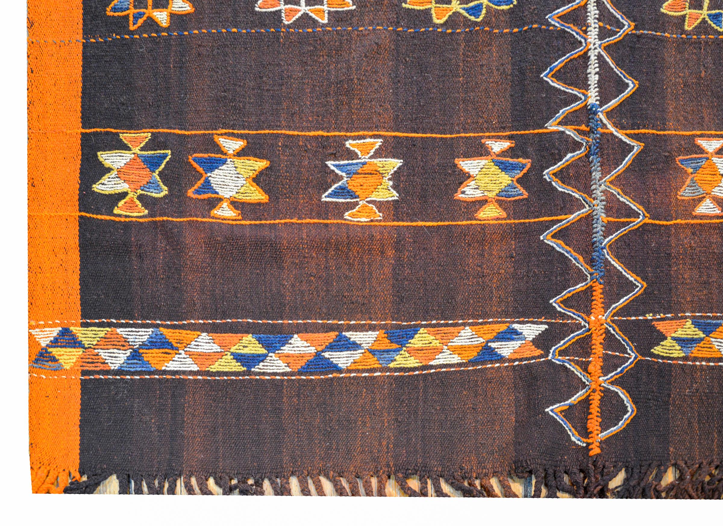 Incredibile Rug & Kilim di Konya della metà del XX secolo In condizioni buone in vendita a Chicago, IL