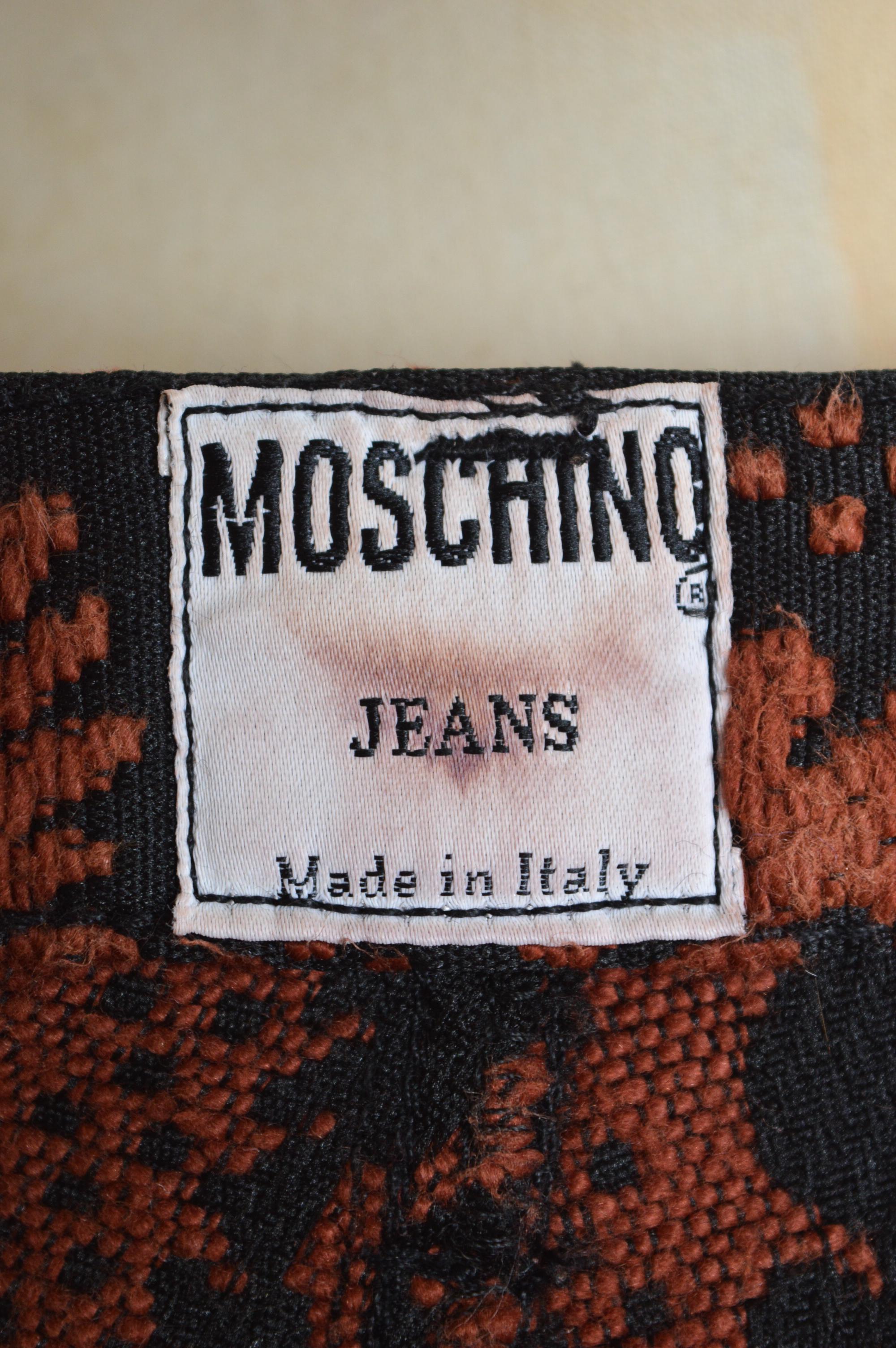 Incredibile set di Moschino con gilet e pantaloni a vita alta in tessuto e arabescato in vendita 7