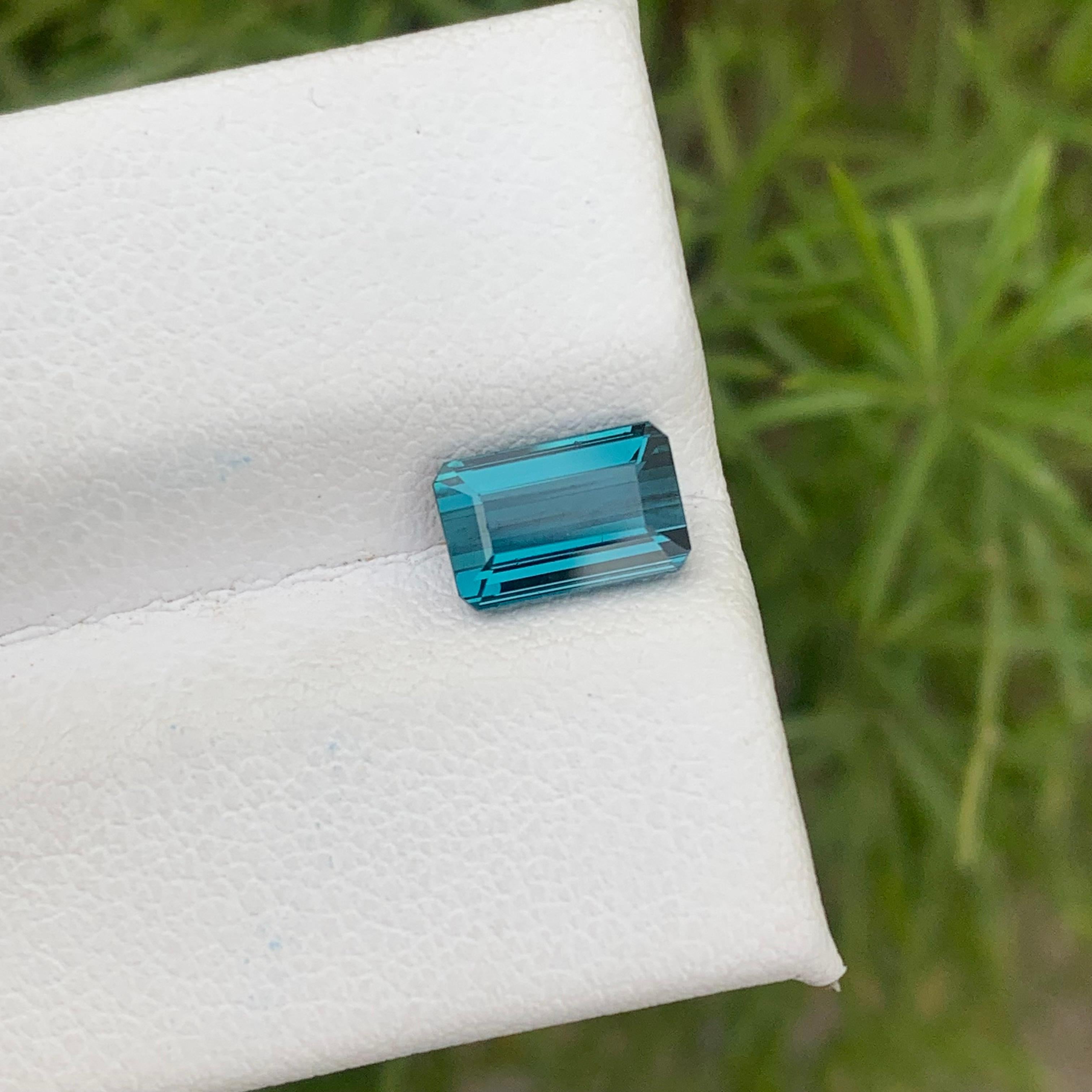 Incredibile tormalina indicolite naturale sfusa da 1,50 carati proveniente dalla miniera dell'Afghanistan in vendita 2
