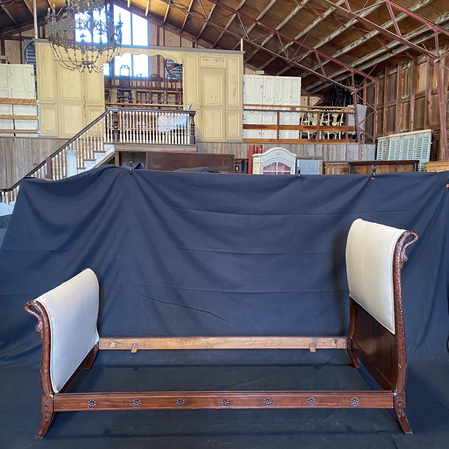 Incredible Neoclassical French Empire Swan Neck Daybed or Single Bed In Good Condition In Hopewell, NJ
