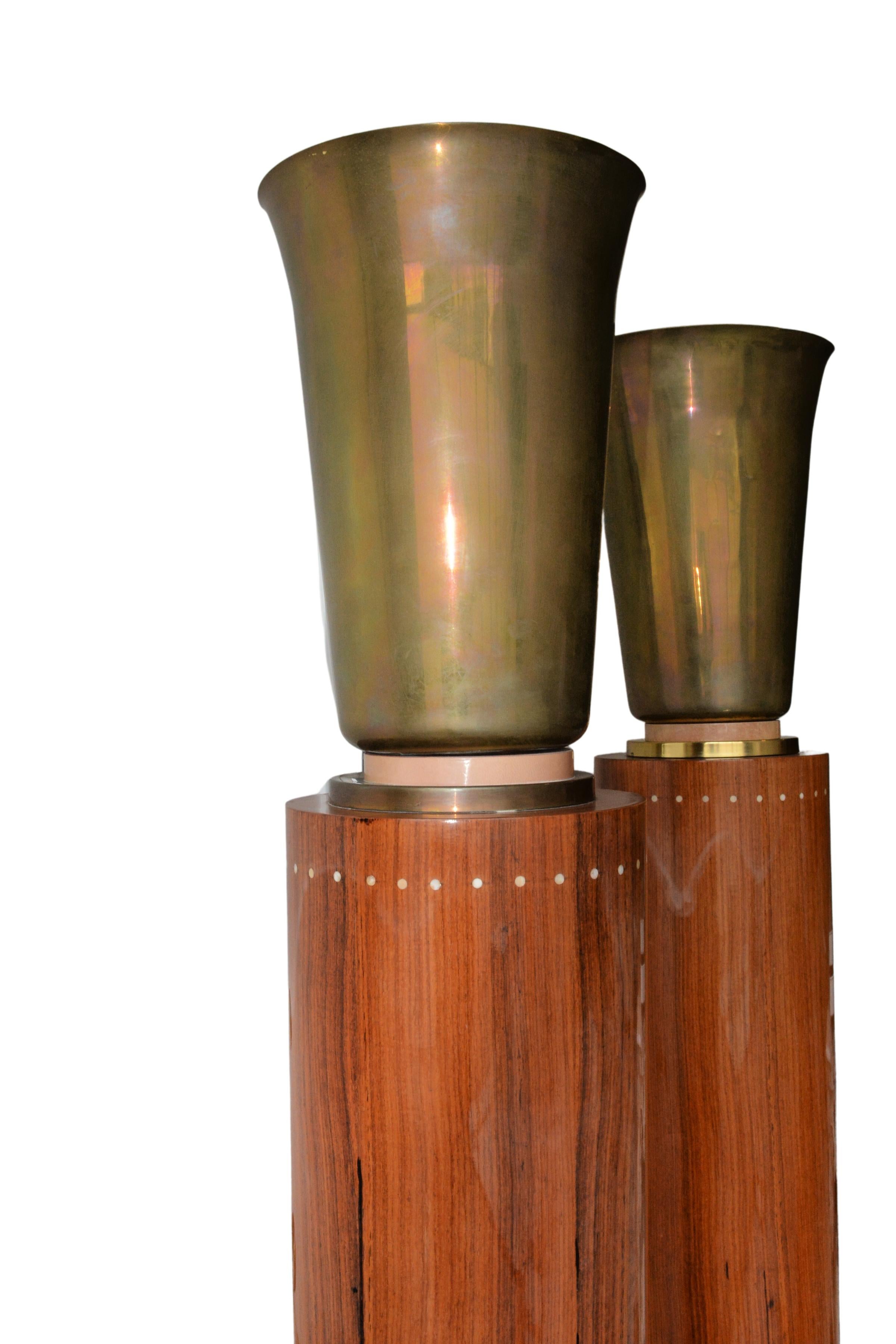 Unglaubliches Paar Art-Déco-Torchiere-Paar  Stehlampen (Art déco) im Angebot