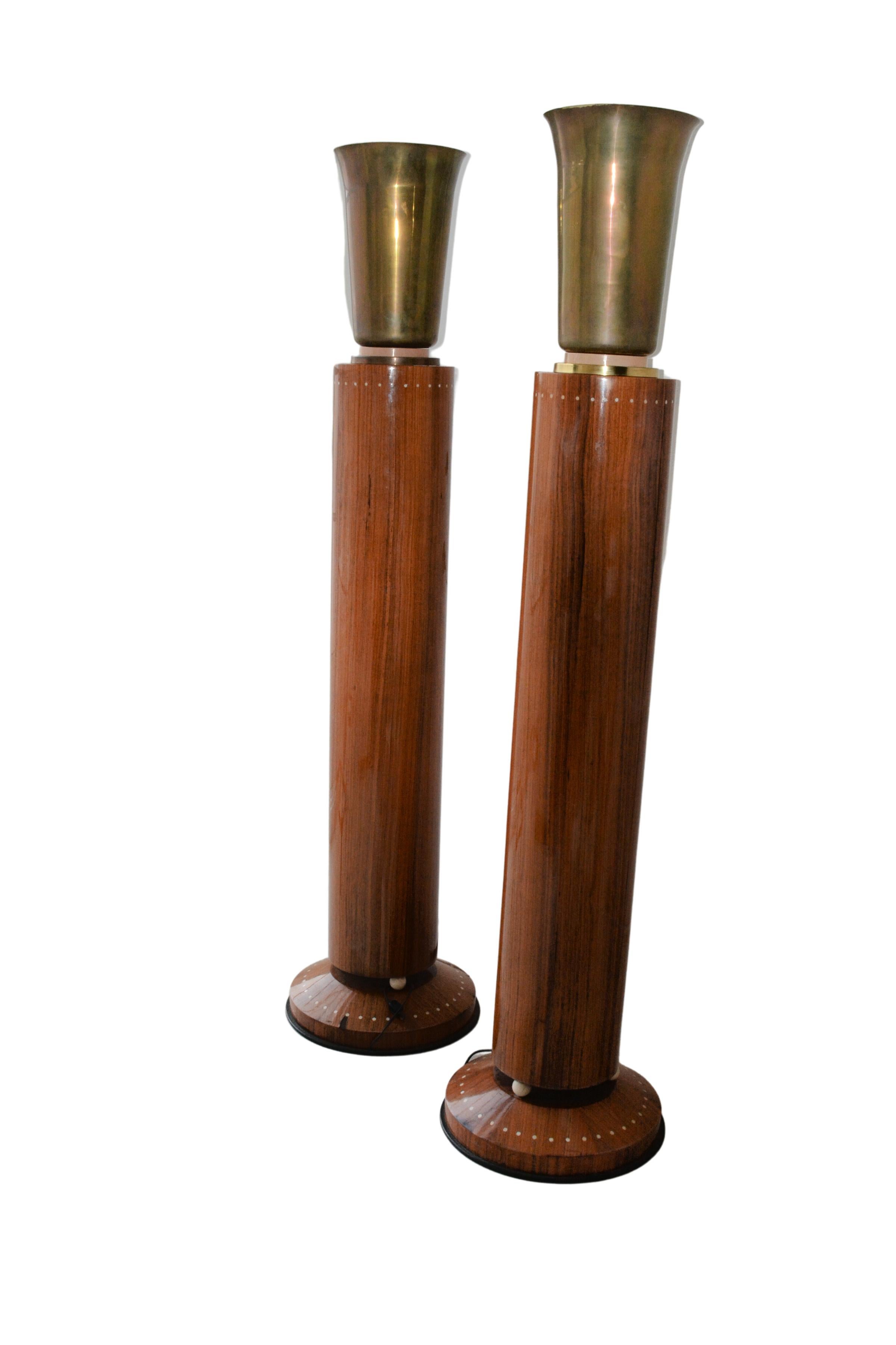 Unglaubliches Paar Art-Déco-Torchiere-Paar  Stehlampen (Messing) im Angebot