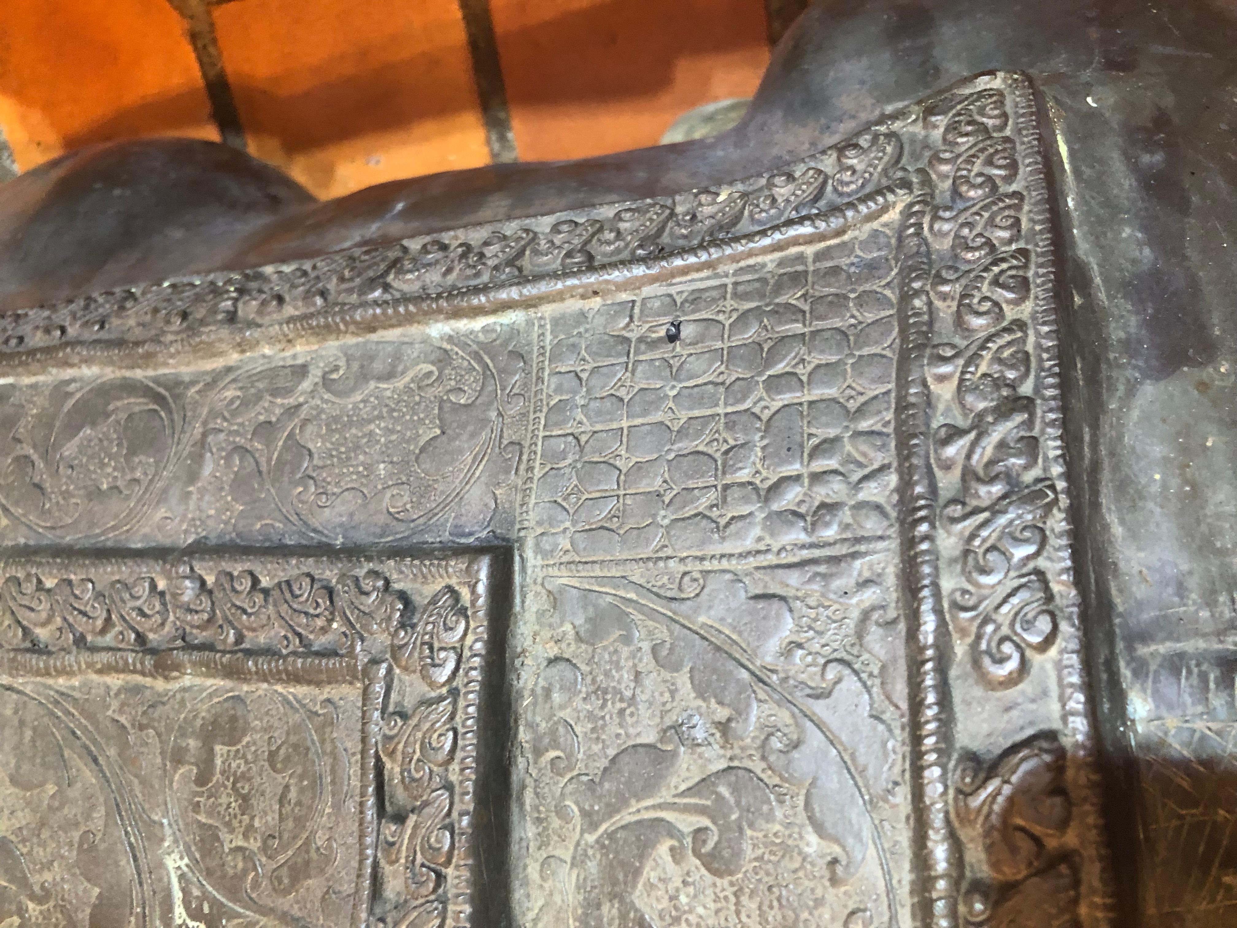 Incredibile coppia di cammelli reclinabili in bronzo fuso in vendita 1