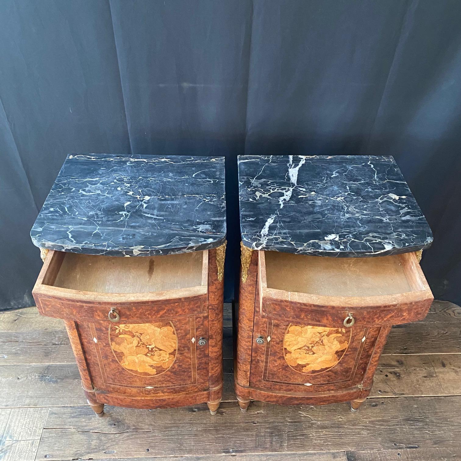 Incredible Pair of French Antique Marble Top Burlwood Inlaid Night Stands For Sale 4