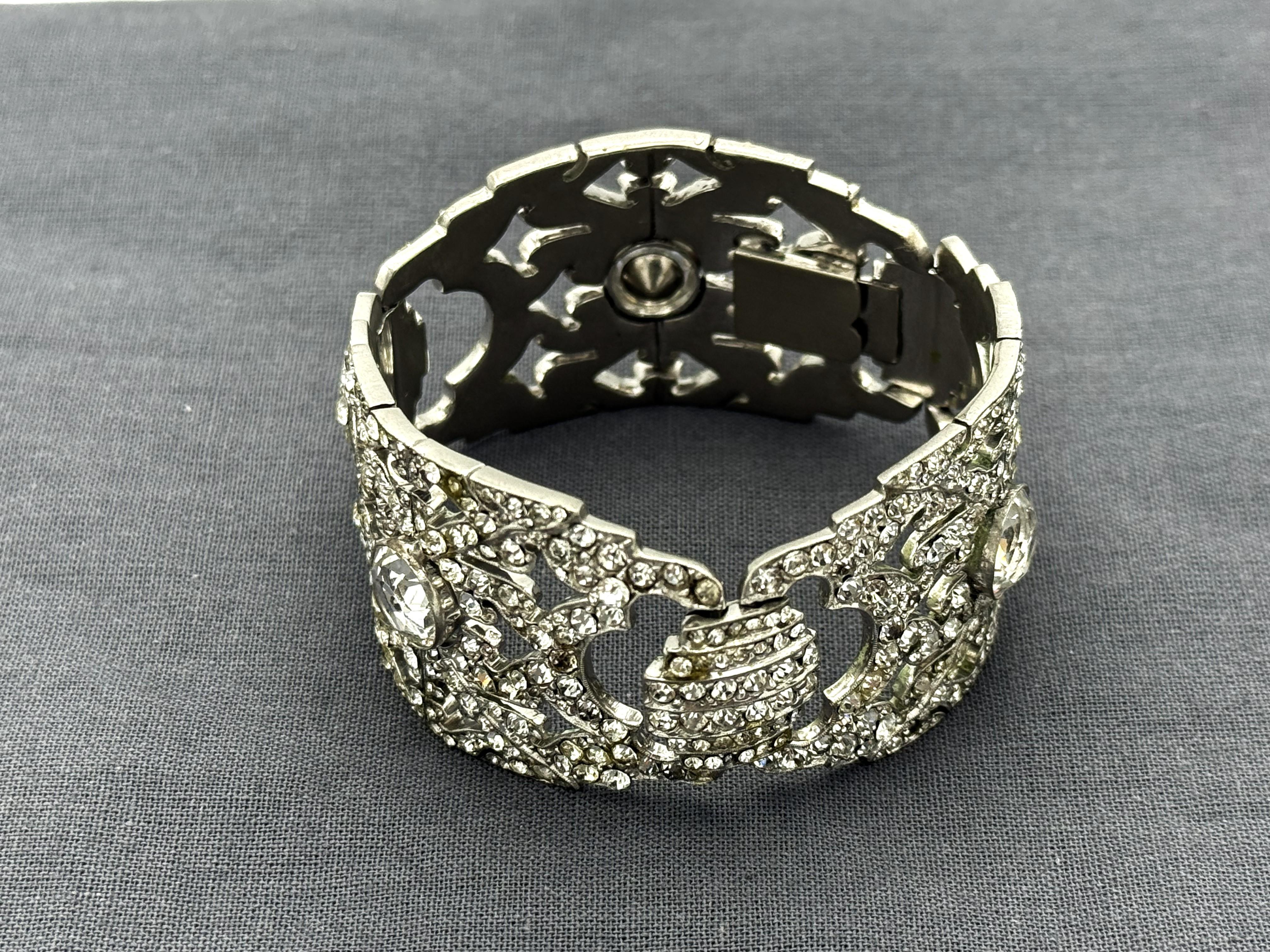 BRACELET INCROYABLE PAST, France, années 1930/40, métal rhodié en vente 5